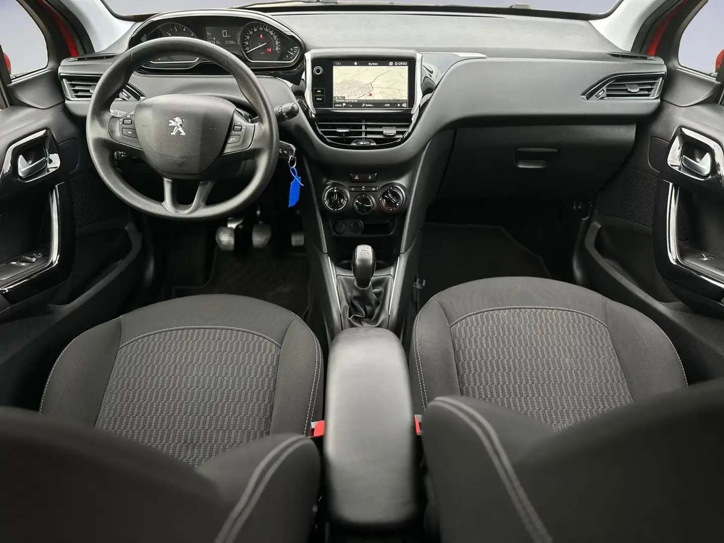 Peugeot 208 1.2 PureTech Blue Lion, 5 deurs, airco, parkeersen Orange - 2