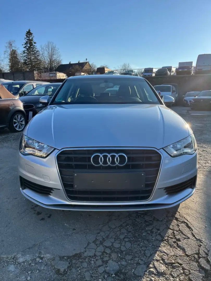 Audi A3 1.8TFSI Limousine ambiente*AUTOMATIK*180PS* Silber - 2