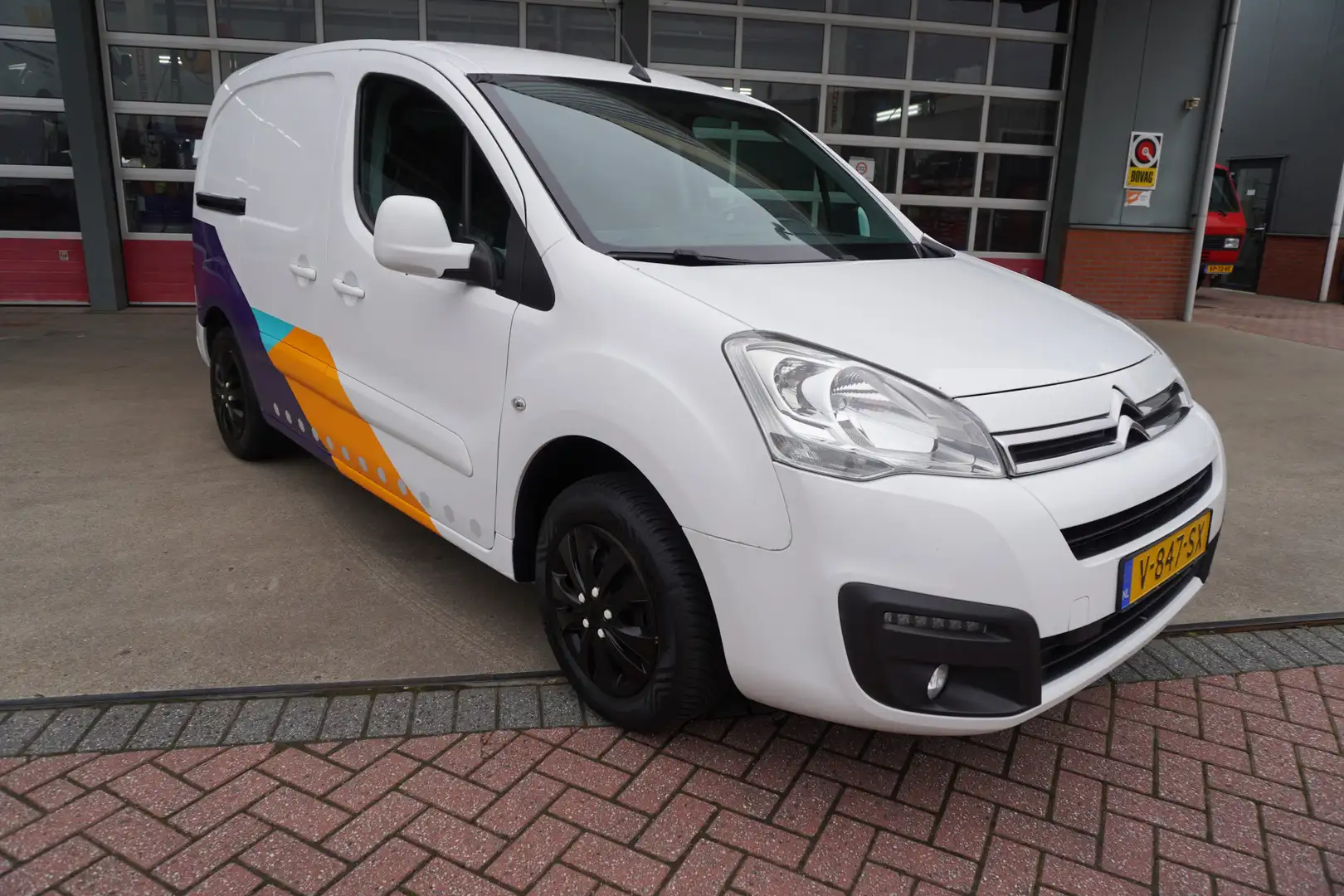 Citroen Berlingo 1.6 BlueHDI 75PK Business nr. V176 | Airco | Cruis Wit - 2