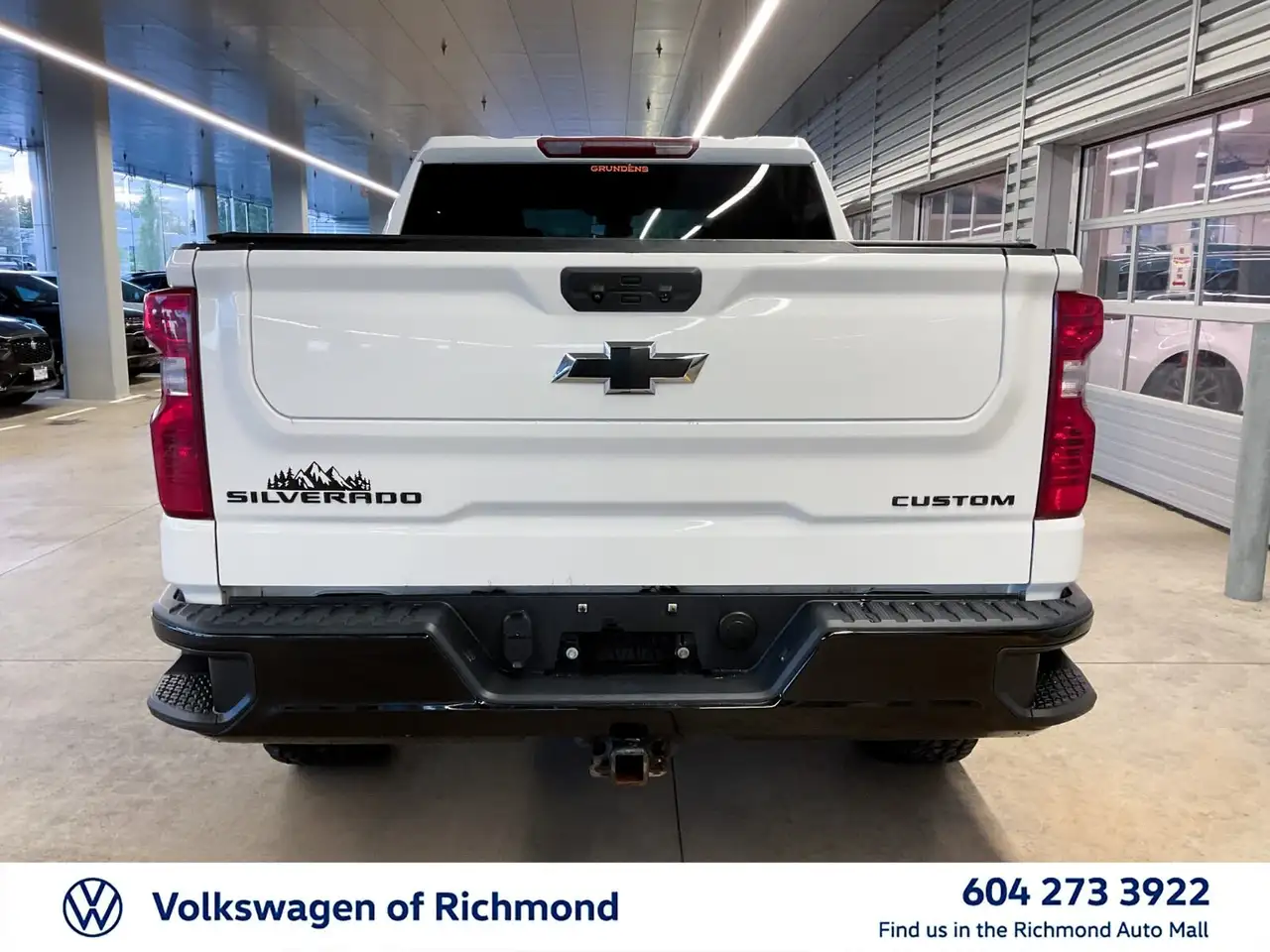 Chevrolet Silverado 1500 снимка Chevrolet Silverado 1500