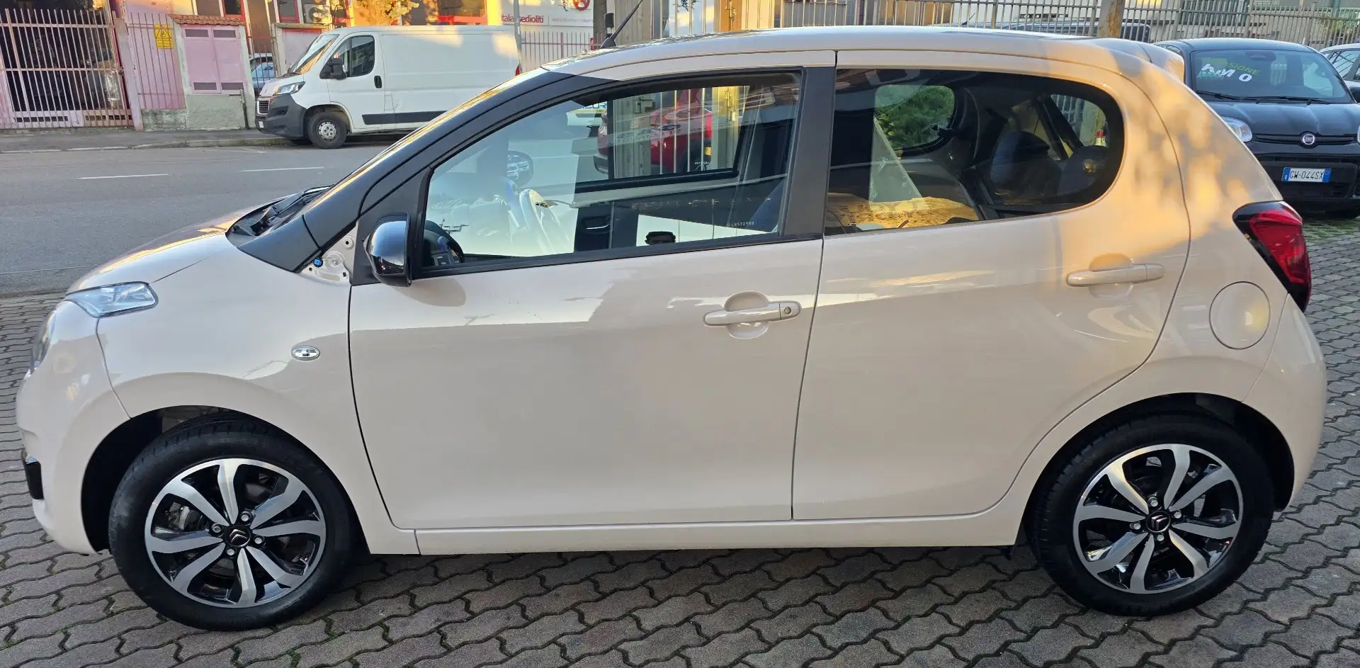 Citroen C1 Airscape 3p 1.0 vti Shine s&s 72cv - 2