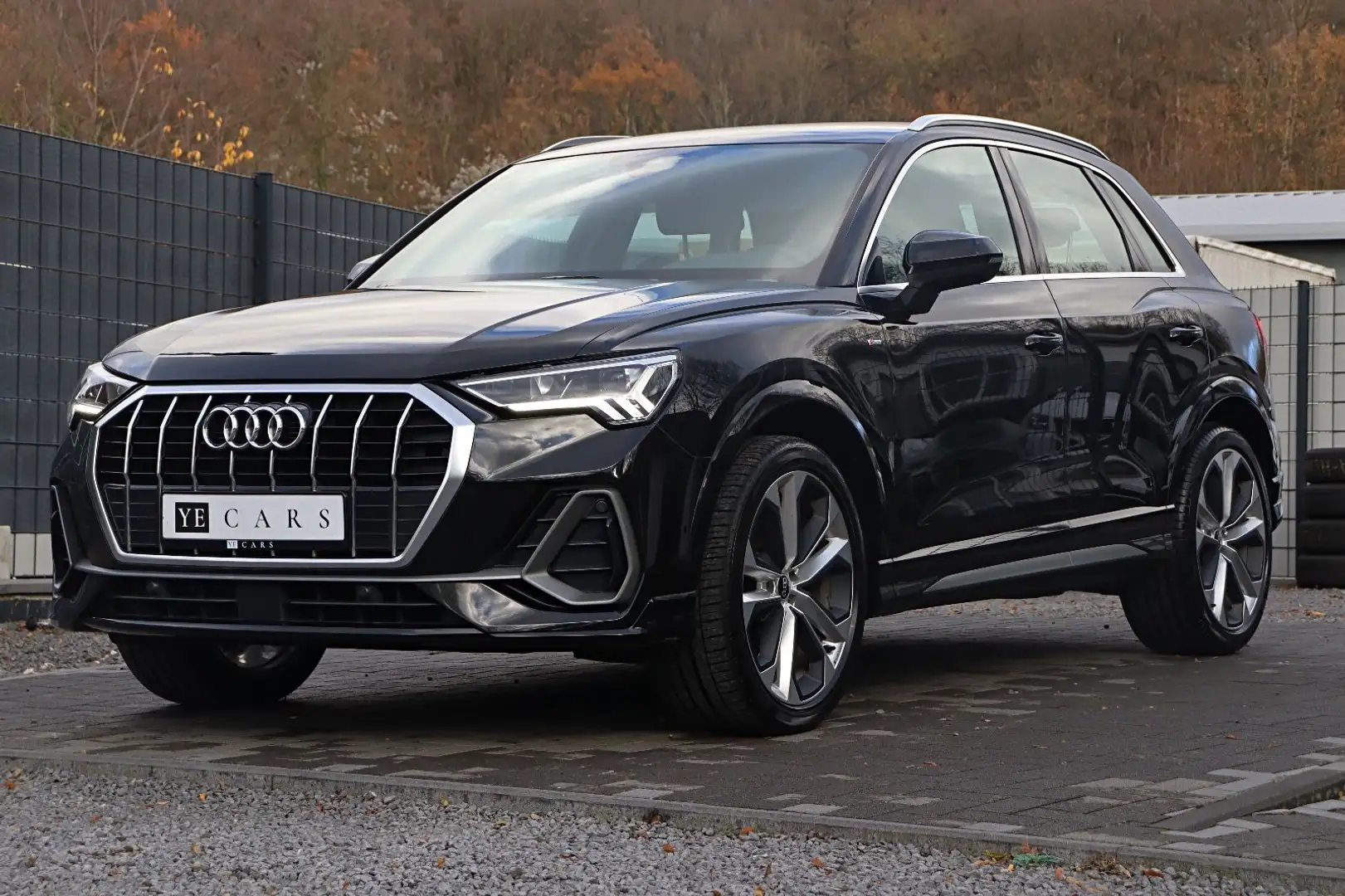 Audi Q3 35 TFSI S line  *ACC*MMI+*PDC*LED*20"* Zwart - 2