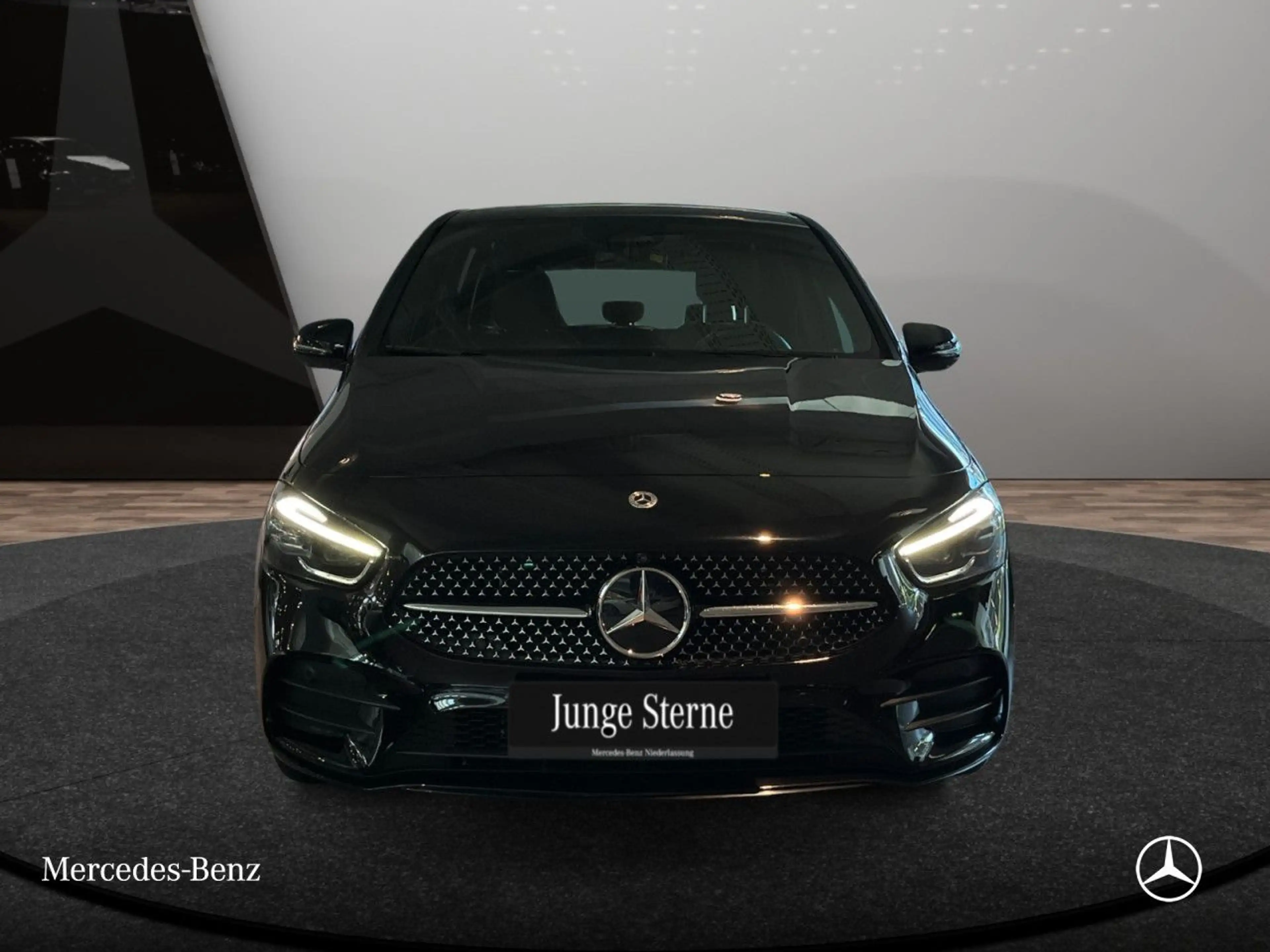 Mercedes-Benz B 250 e AMG+NIGHT+360°+MULTIBEAM+TOTW+KEYLESS+8G — photo 3