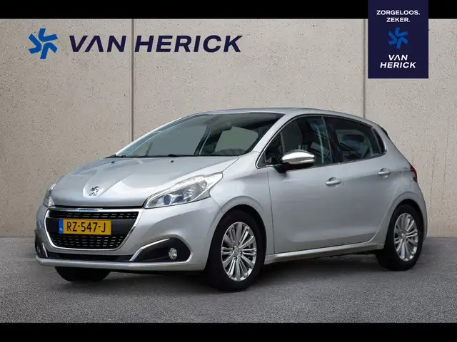 2018 Peugeot 208 in Grey for sale