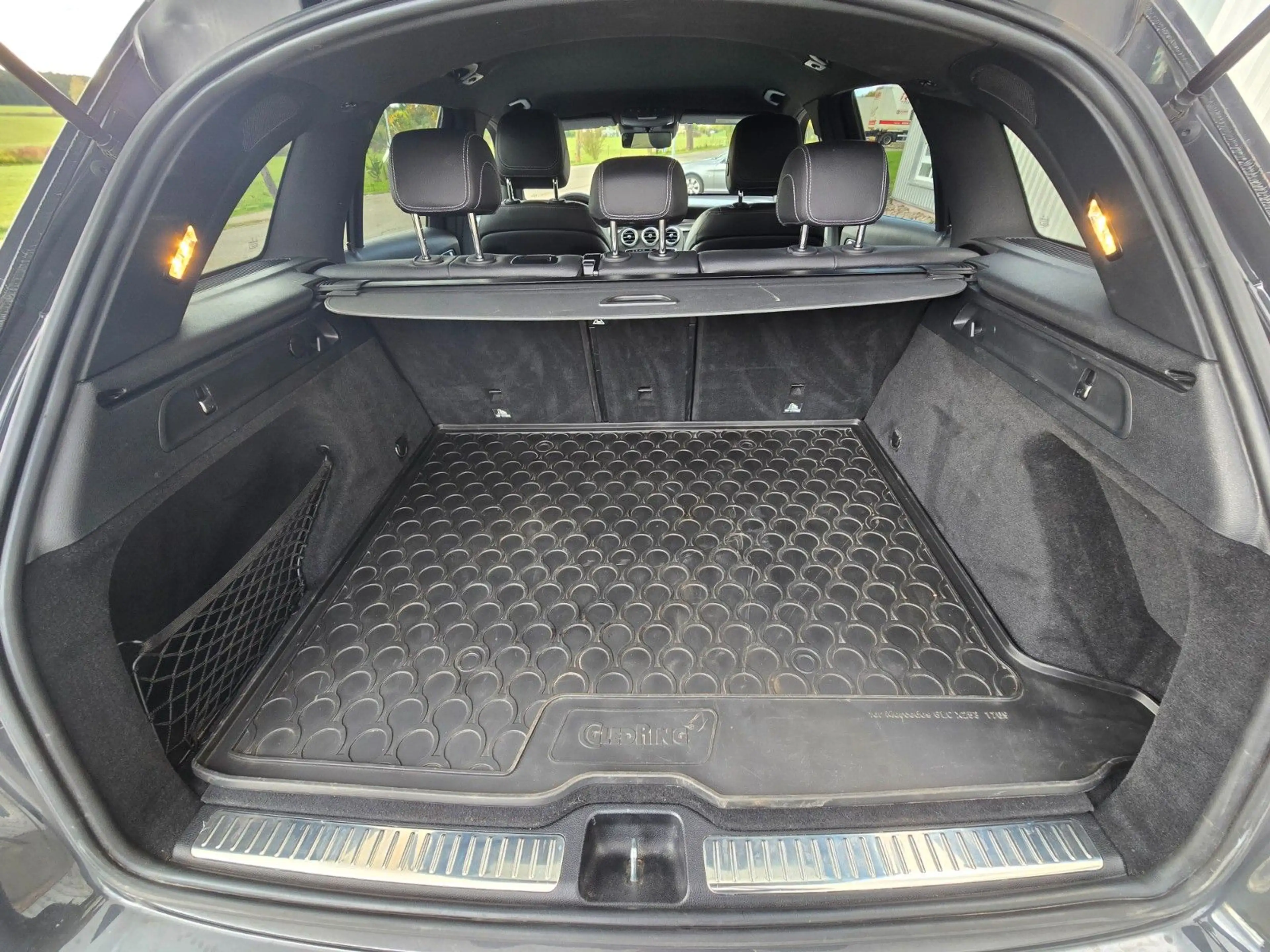 Mercedes-Benz GLC 200 /AMG-LINE/NIGHT/LED/BURMESTER/AMBIENTE — photo 13