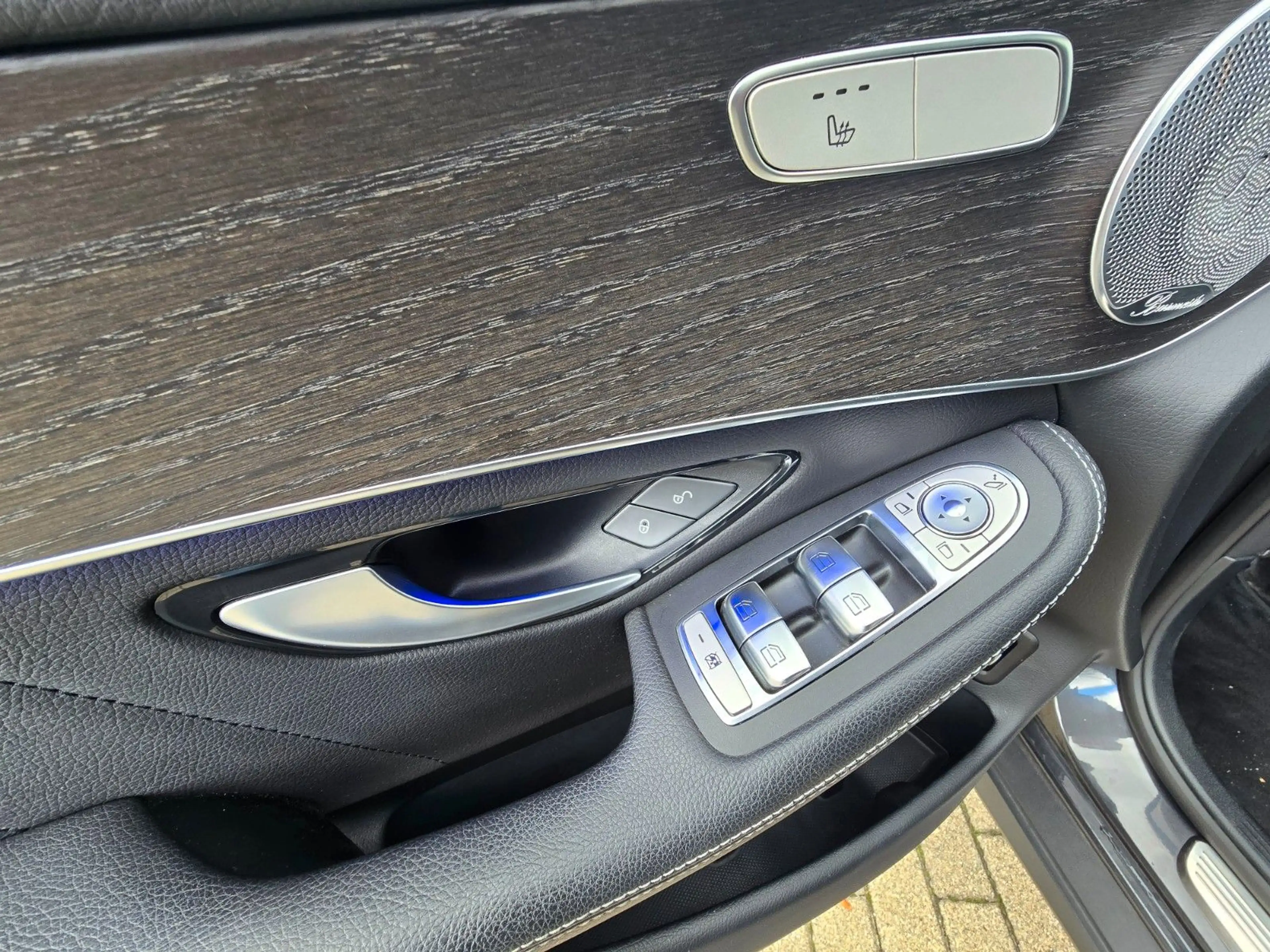 Mercedes-Benz GLC 200 /AMG-LINE/NIGHT/LED/BURMESTER/AMBIENTE — photo 9