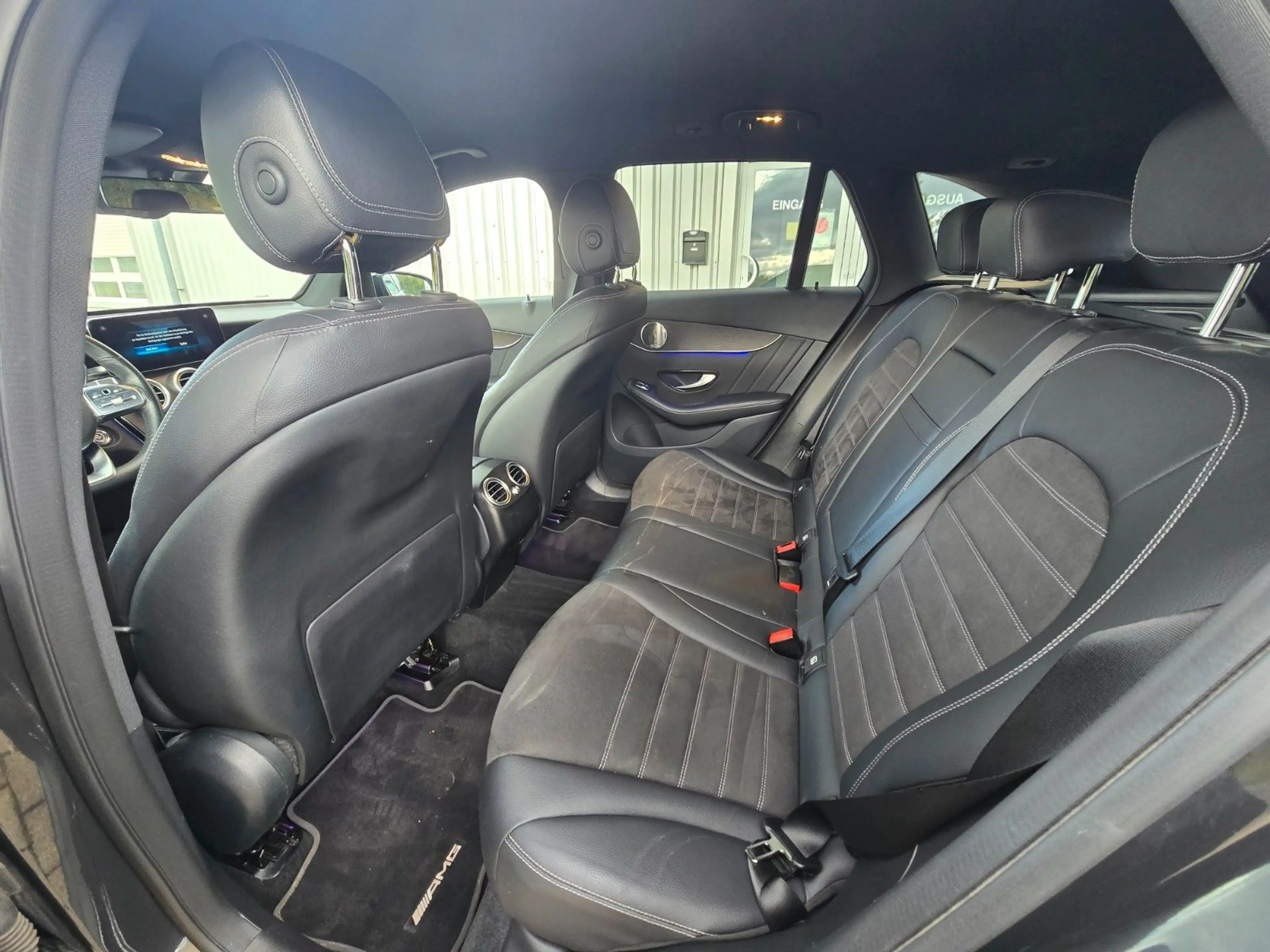 Mercedes-Benz GLC 200 /AMG-LINE/NIGHT/LED/BURMESTER/AMBIENTE — photo 11