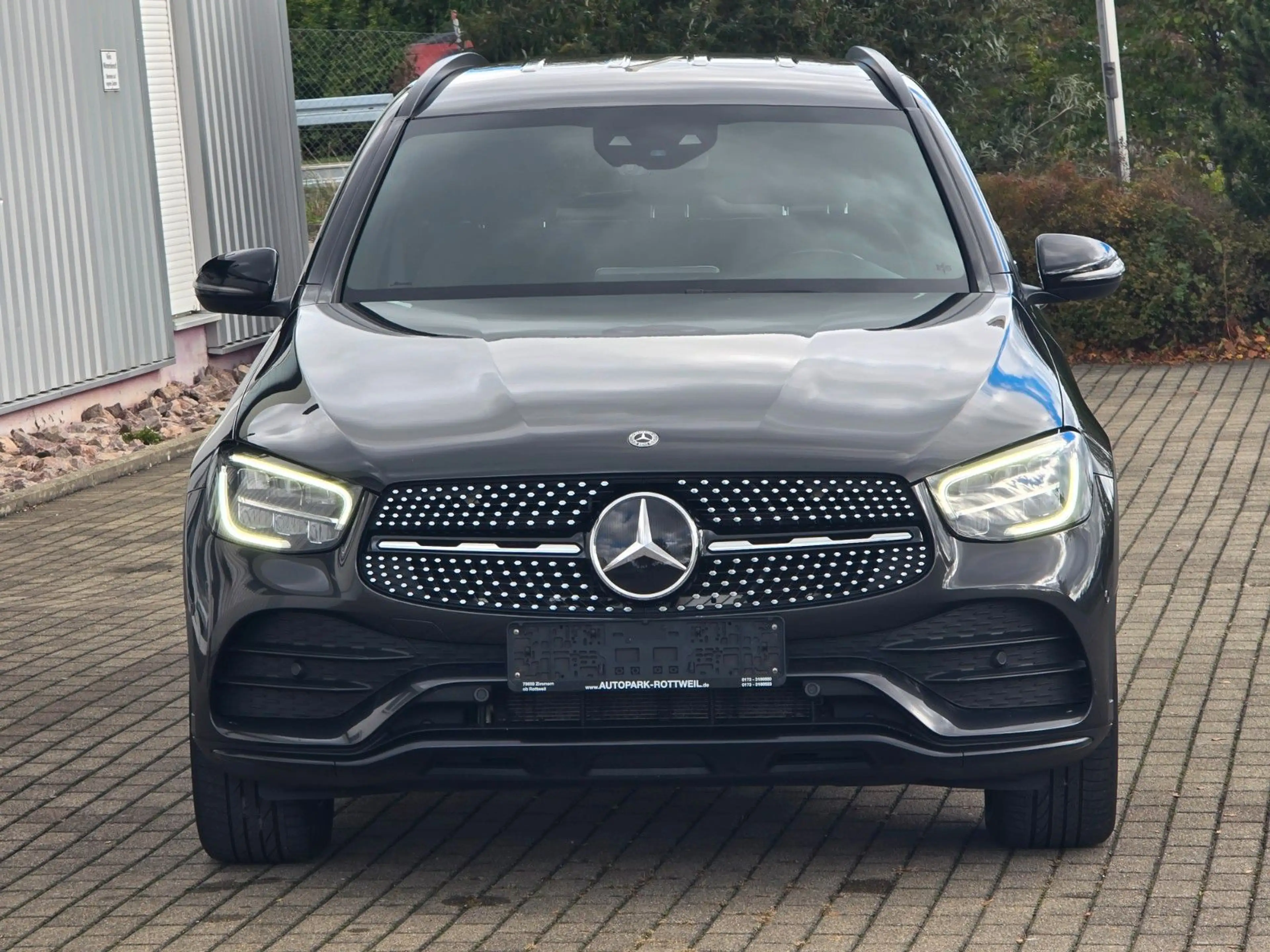 Mercedes-Benz GLC 200 /AMG-LINE/NIGHT/LED/BURMESTER/AMBIENTE — photo 2