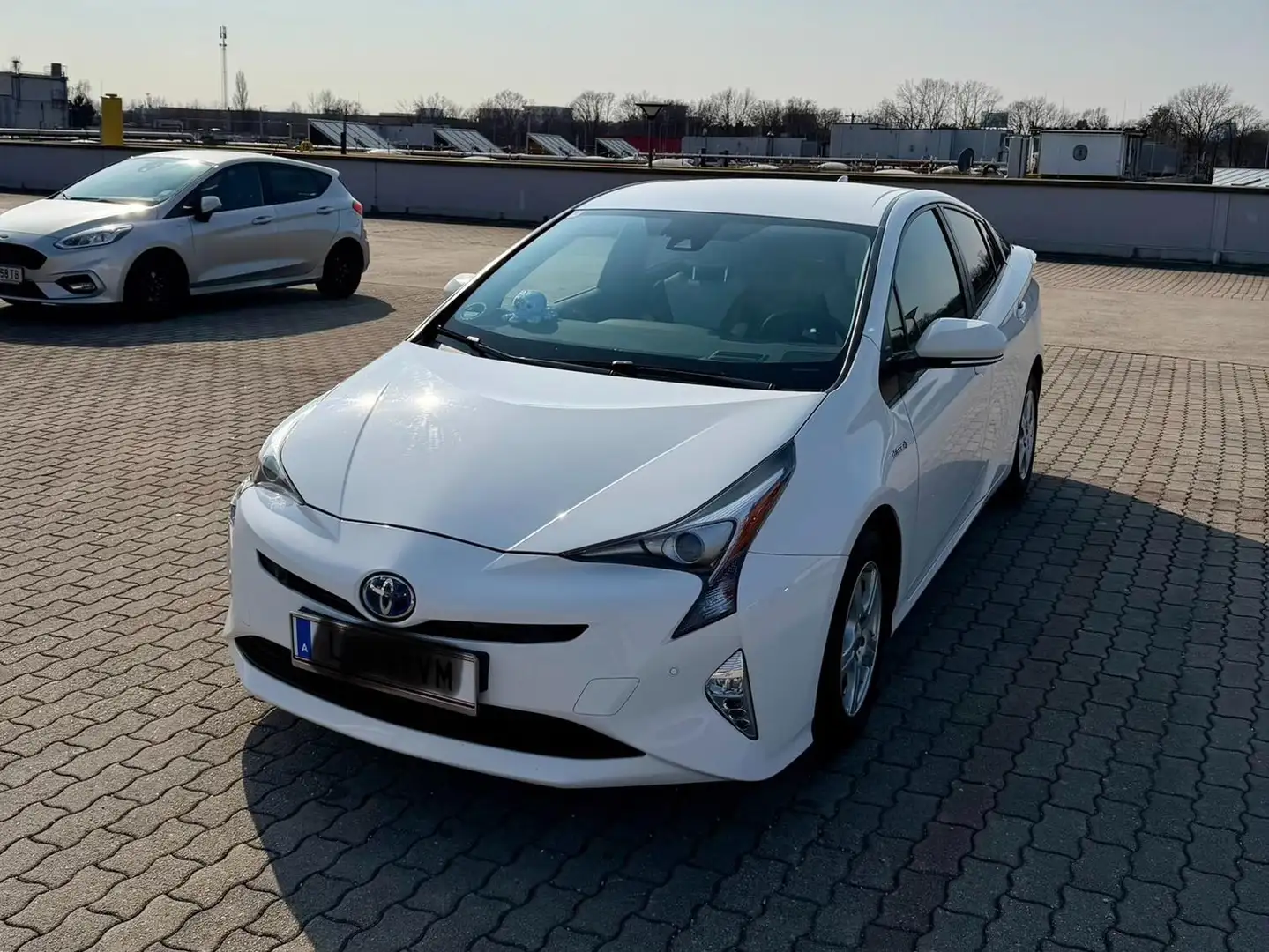 Toyota Prius Prius 1,8 VVT-i Hybrid Premium Premium Weiß - 1
