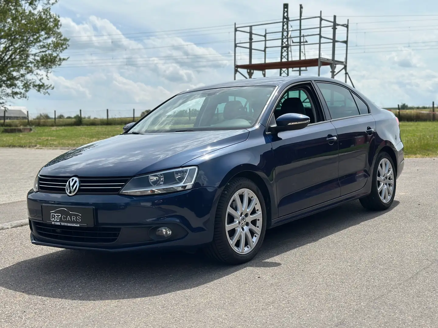 Volkswagen Jetta 2.0 TDI DSG | Navi | Sitzheizung |Leder | Tempomat Blau - 1
