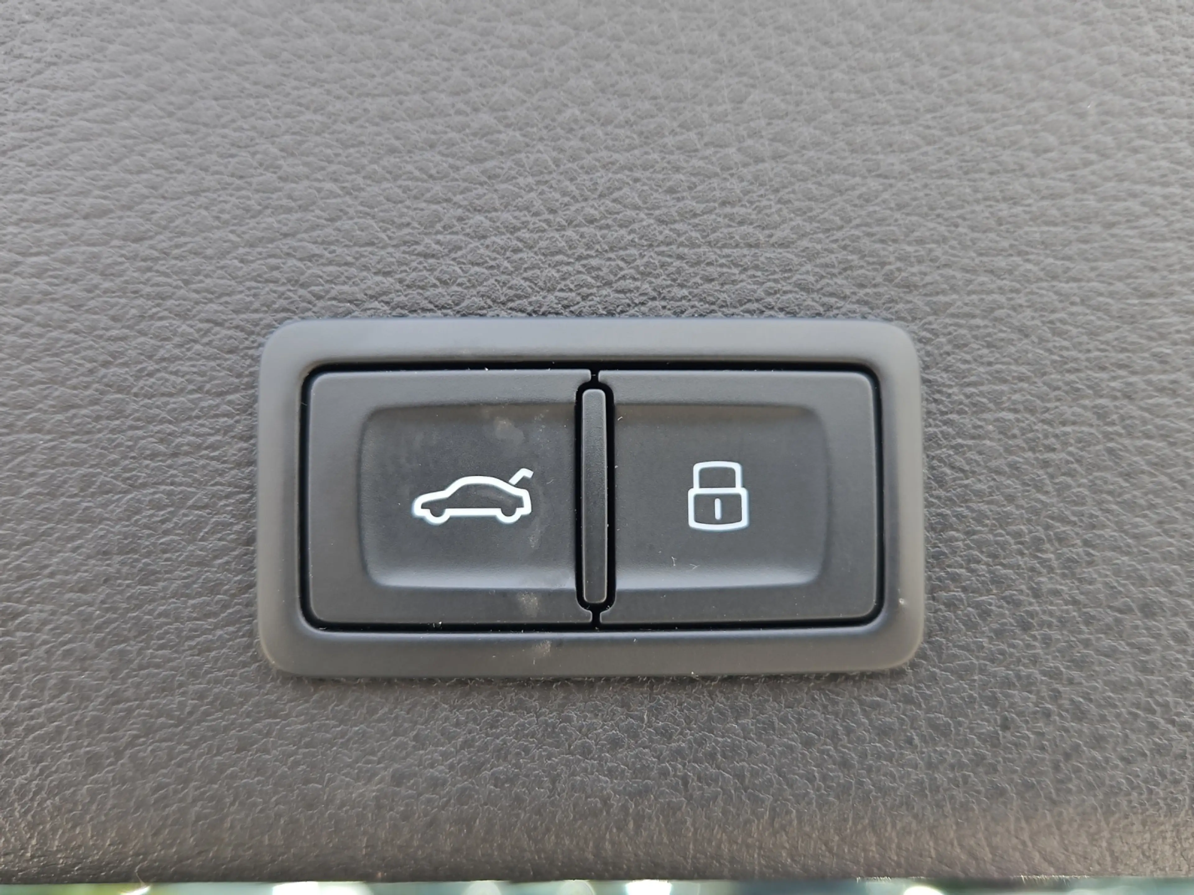 Audi Q8 e-tron 50 quattro S line NaviPlus Matrix 22-Zoll Pano ... — photo 15