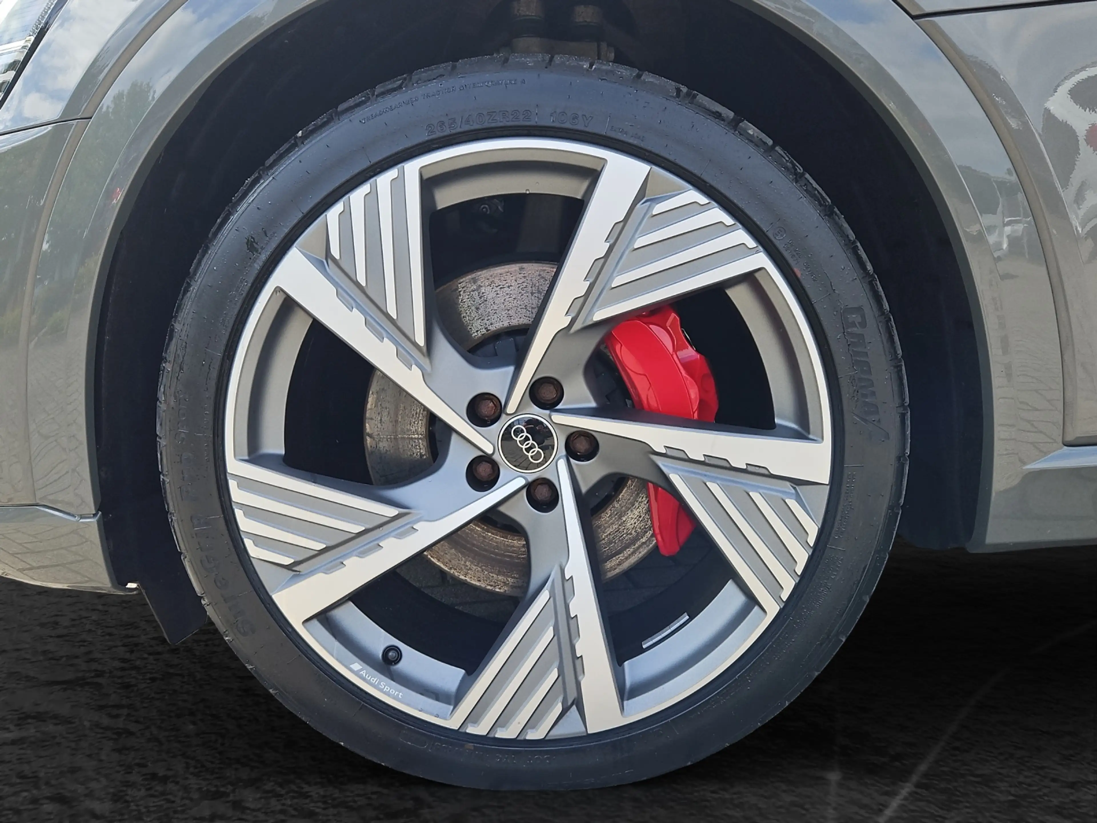 Audi Q8 e-tron 50 quattro S line NaviPlus Matrix 22-Zoll Pano ... — photo 5