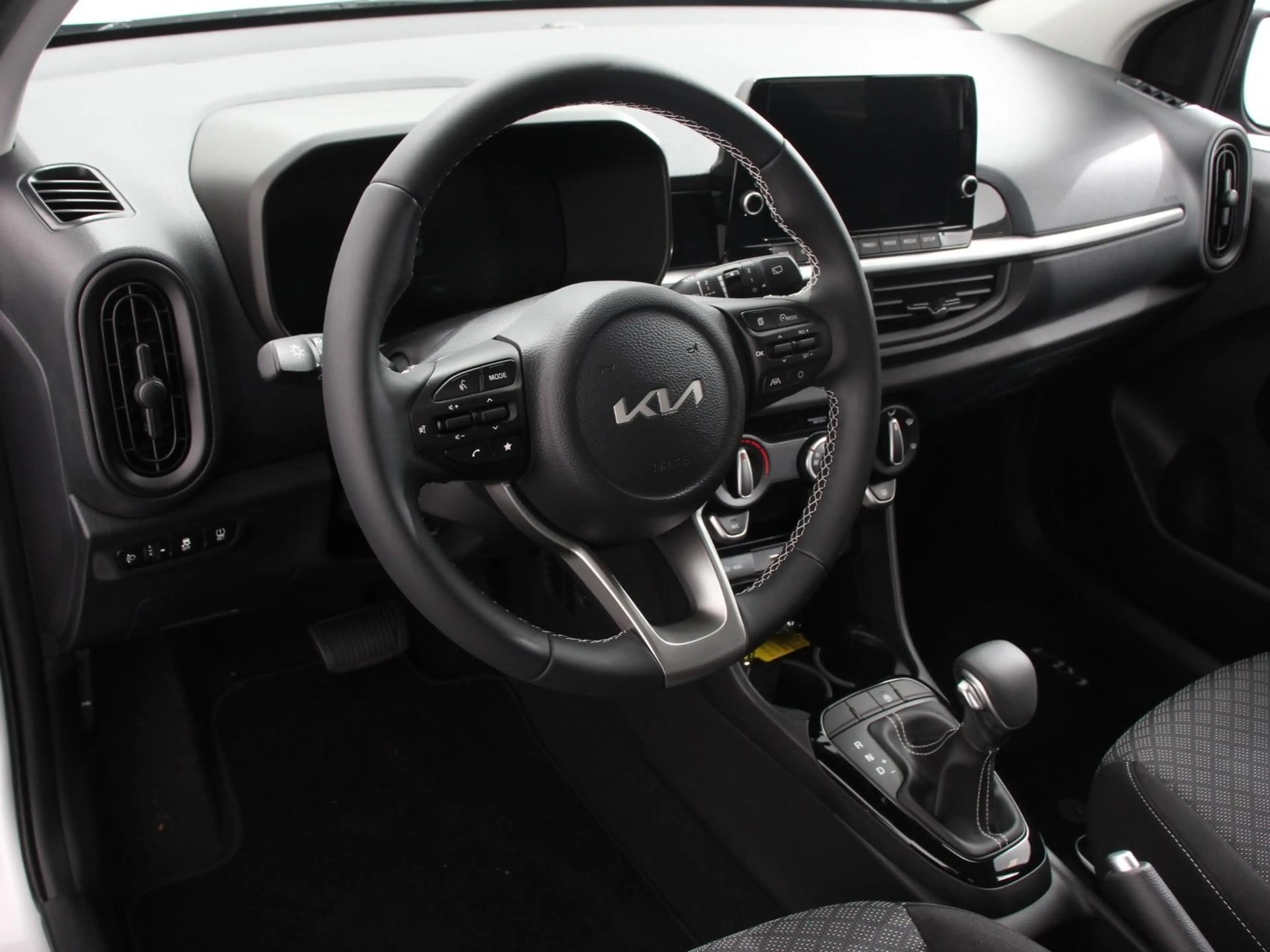 Kia Picanto 1.0 DPI Automaat DynamicLine Navigatie Apple Carpl — photo 2
