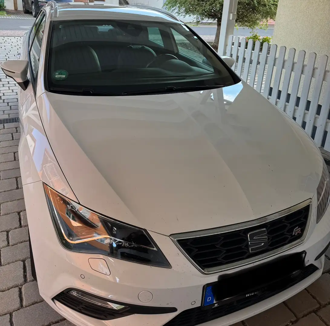 SEAT Leon ST 2.0 TSI DSG OPF FR Weiß - 1