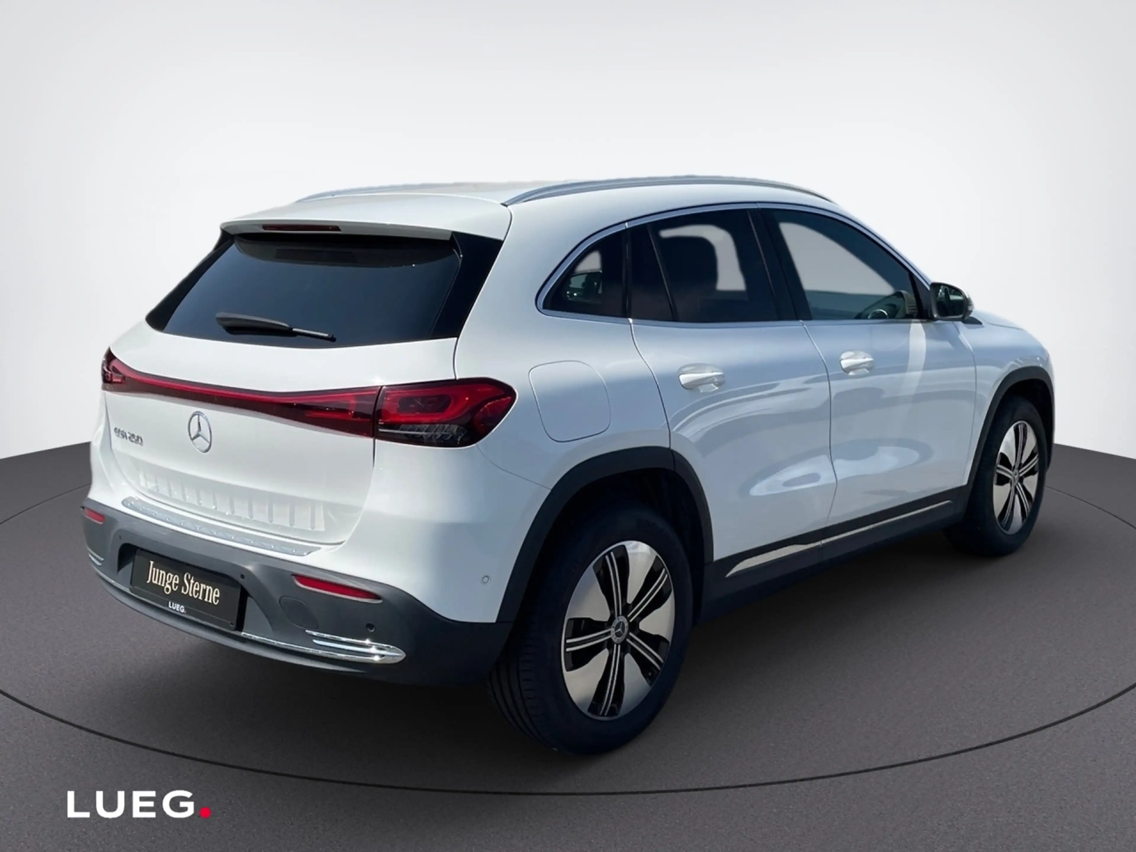 Mercedes-Benz EQA 250 Airpanel Distronic Perf ACC AUT Kam. LED — photo 5