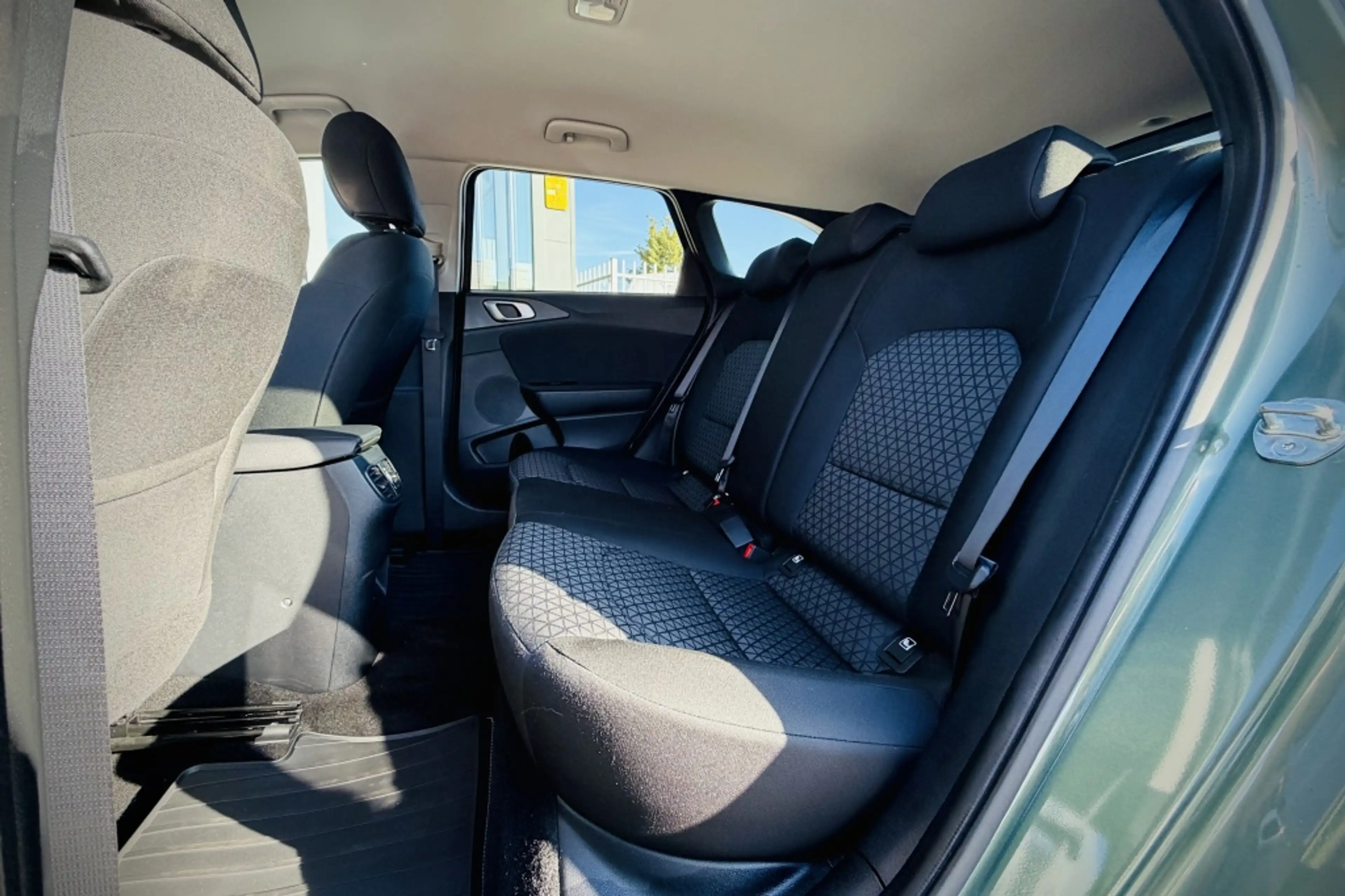 Kia Ceed SW / cee'd SW Sportswagon 1.5 160PK DynamicLine | CAMERA | STOEL — photo 14