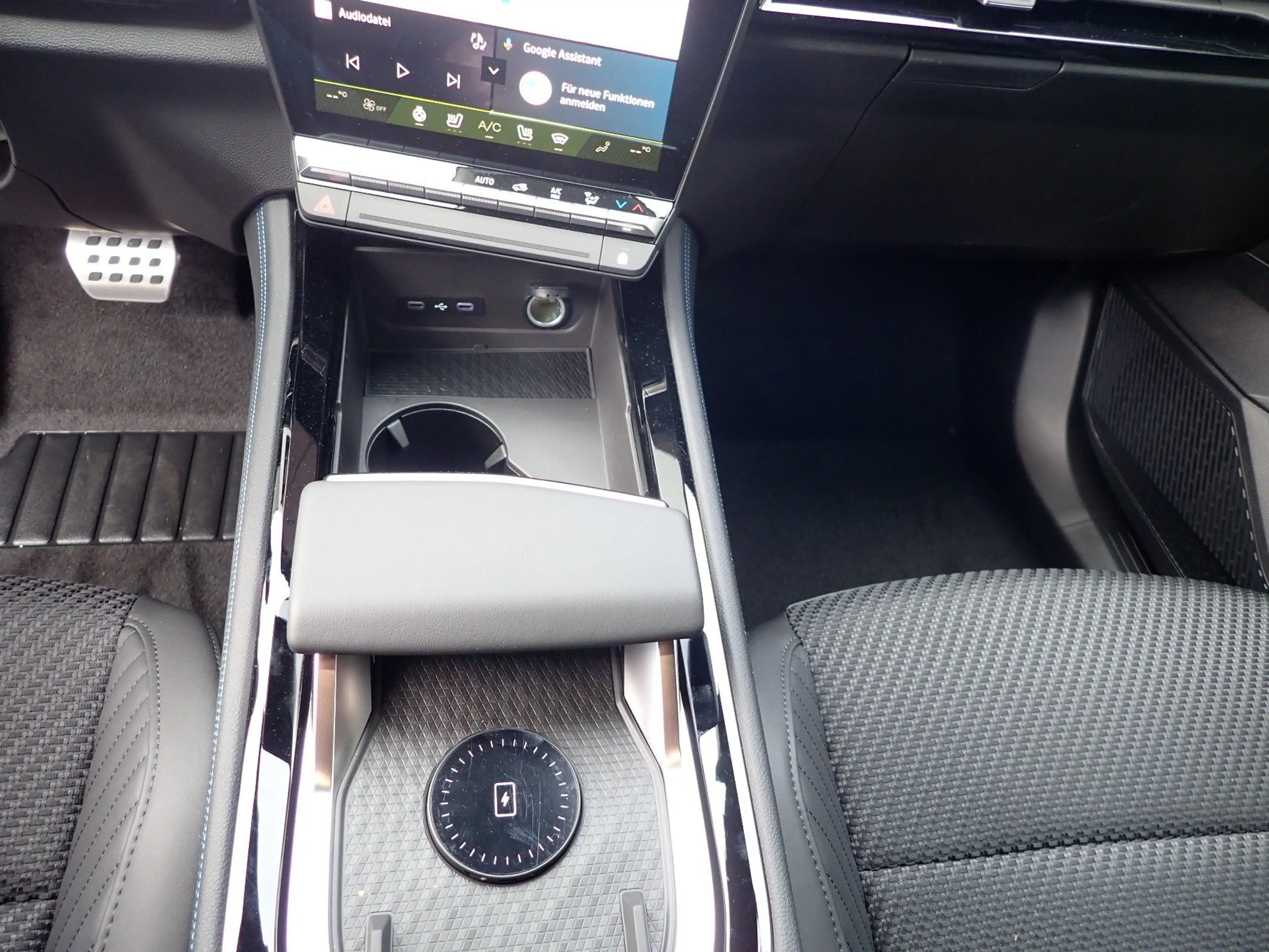 Renault Austral Esprit Alpine Mild Hybrid 150 Automatik — photo 13