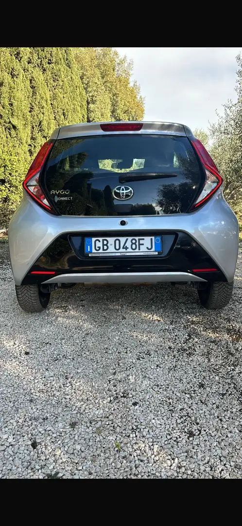 Toyota Aygo 5p 1.0 x-wave grey m-mt 72cv - 2