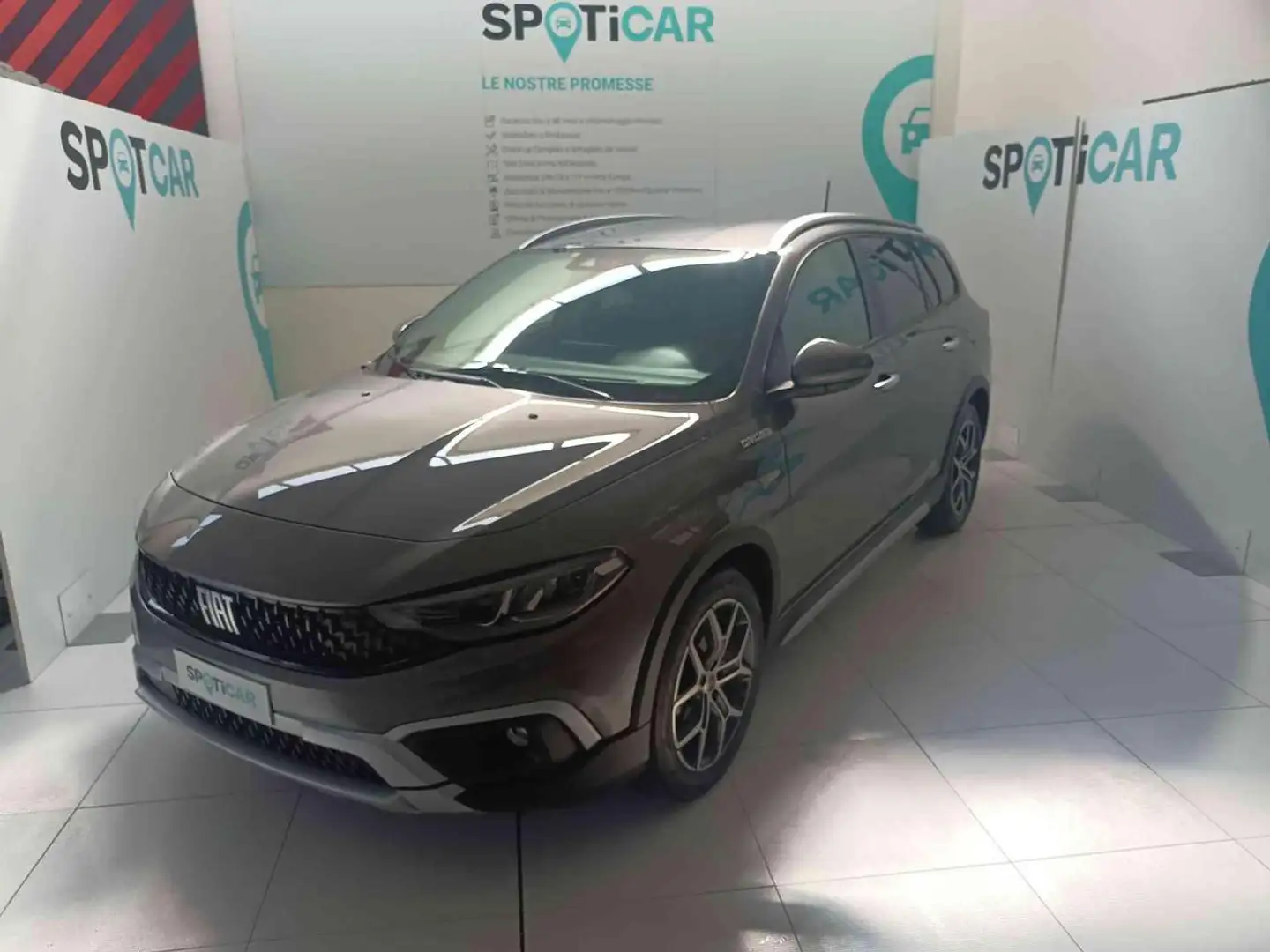 Fiat Tipo 1.5 Hybrid DCT SW Cross Grigio - 1