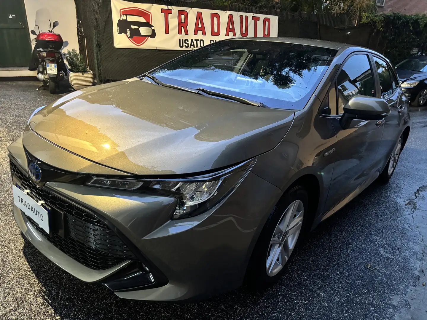 Toyota Corolla Corolla XII 2019 1.8h Business cvt Grigio - 1