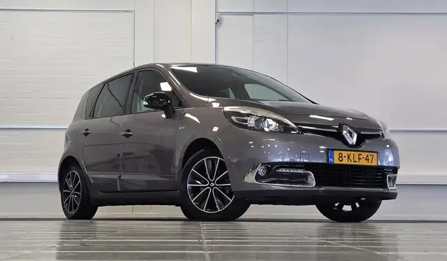 Renault Scenic view 2