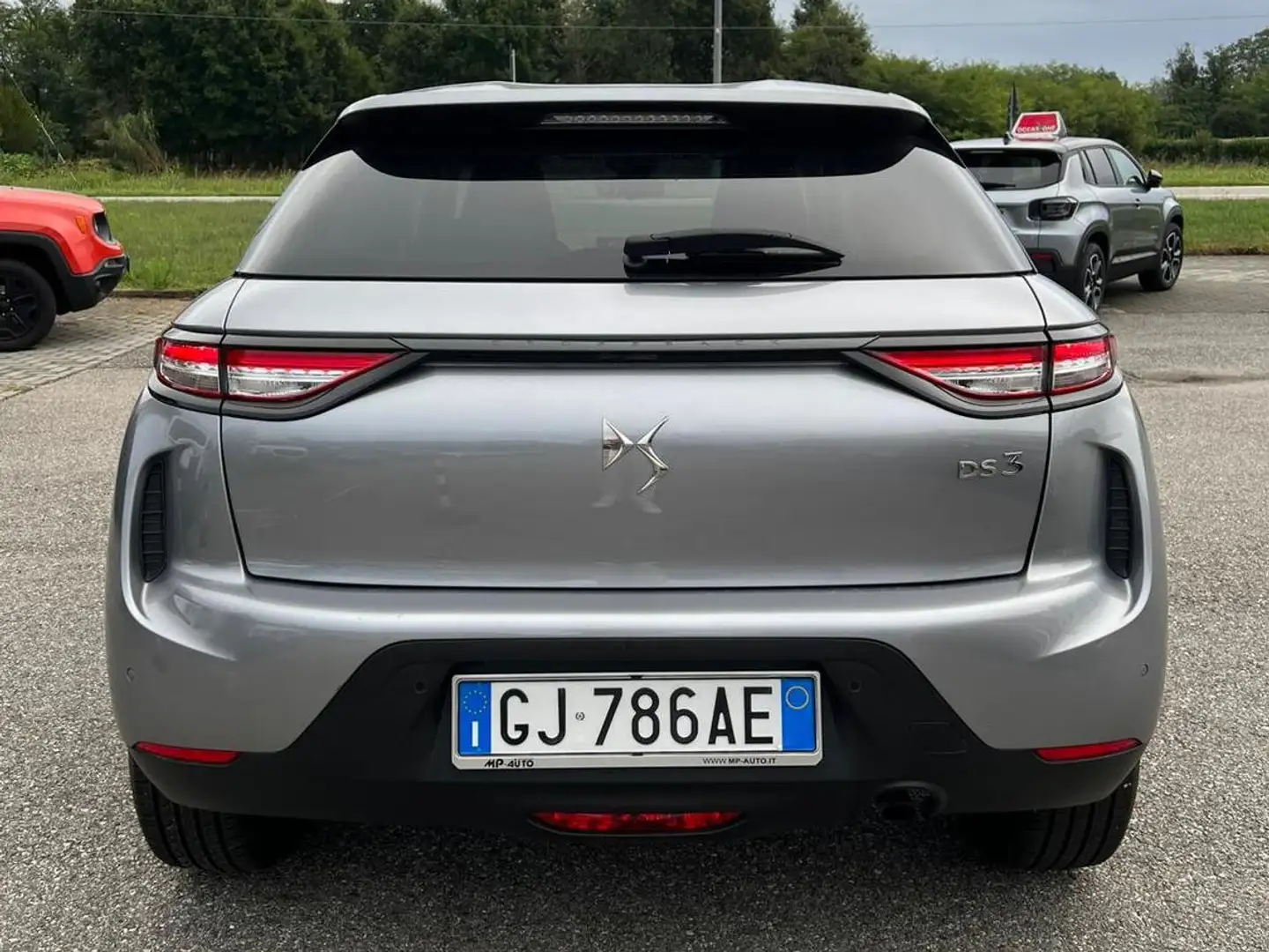 DS Automobiles DS 3 Crossback DS3 2019 Crossback DS3 1.2 puretech Faubourg 100cv Argento - 2