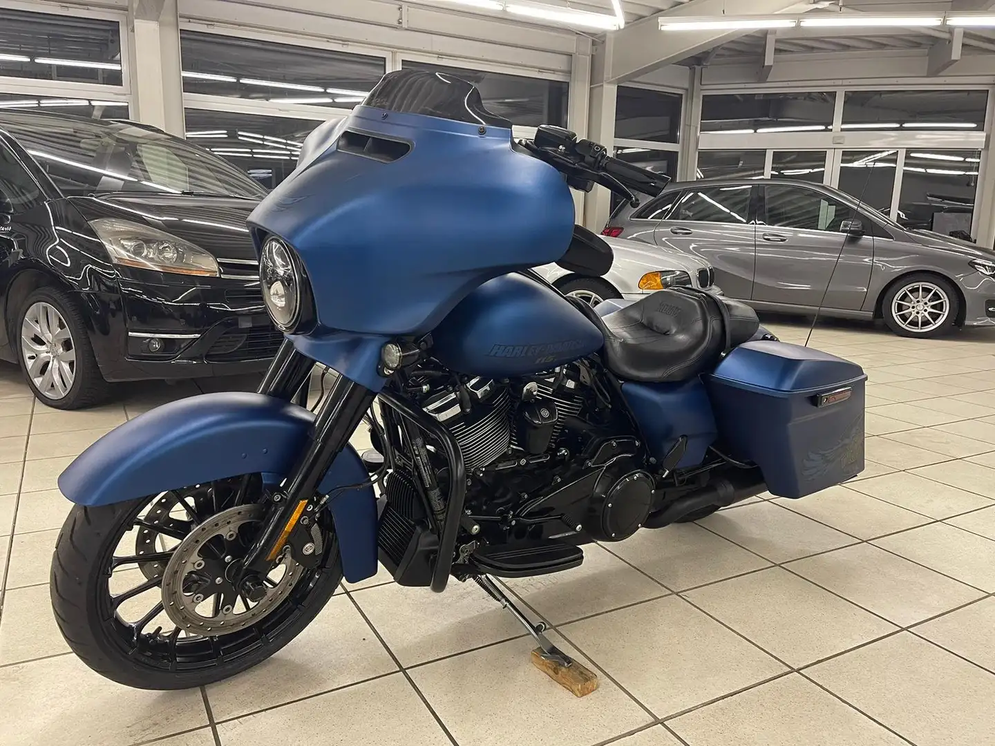 Harley-Davidson Street Glide 107 inch 115 Jahre 24996 km Albastru - 1