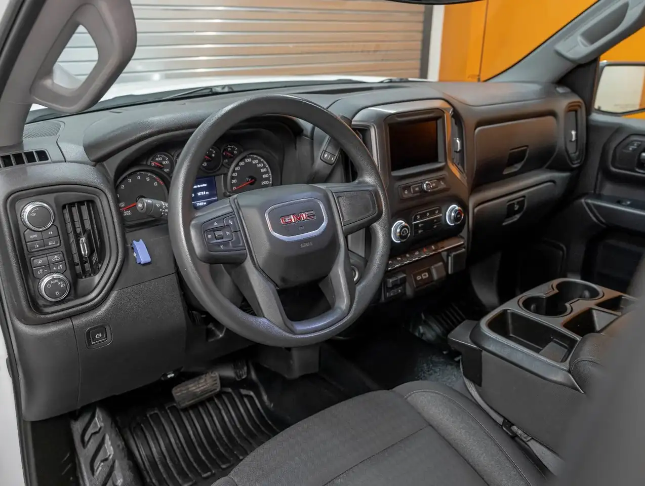 GMC Sierra 1500 снимка GMC Sierra 1500