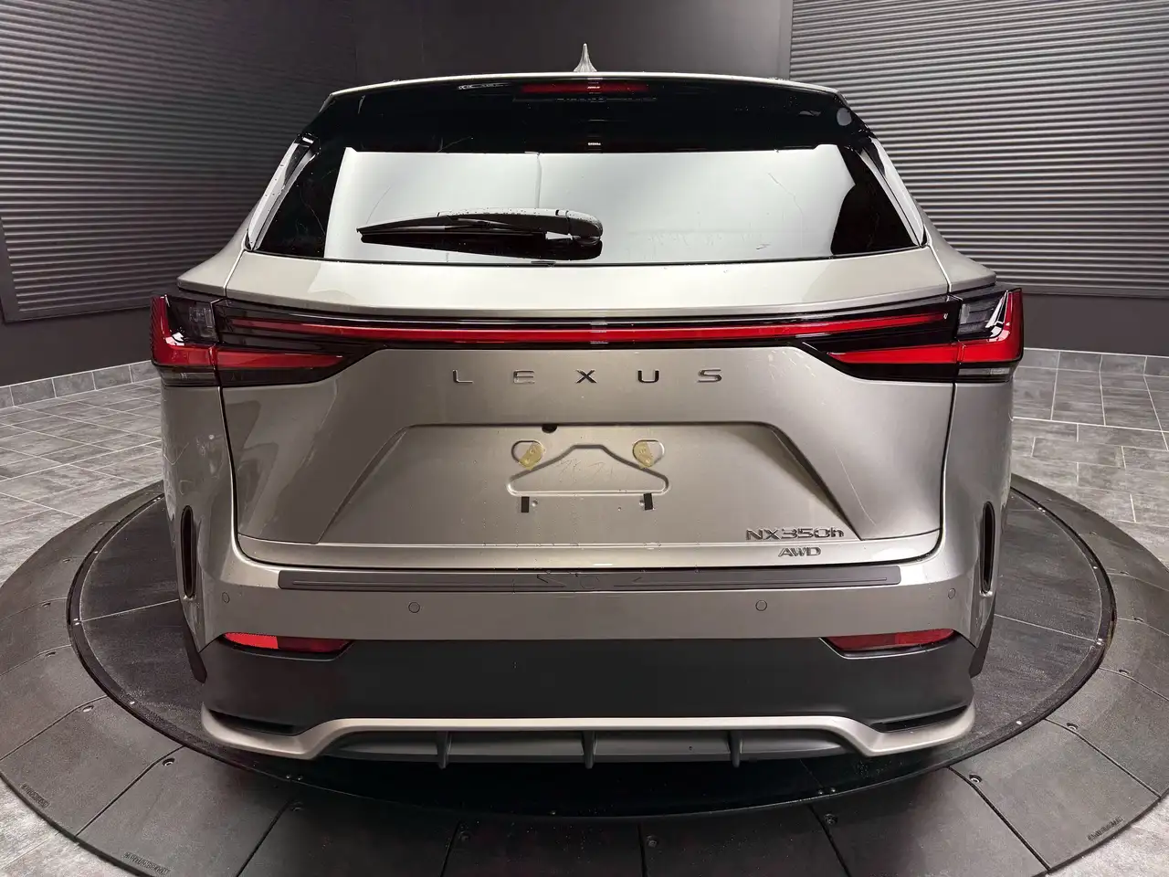 Lexus NX снимка Lexus NX