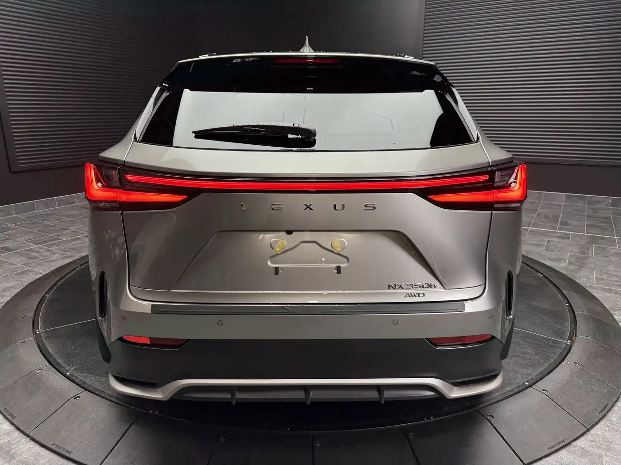Lexus NX снимка Lexus NX