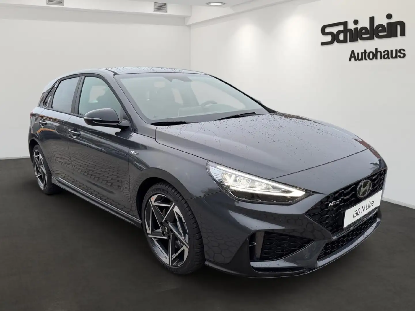 Hyundai i30 1.5 T-GDI 140PS N Line *LHZ*SHZ*NAVI* Grau - 2