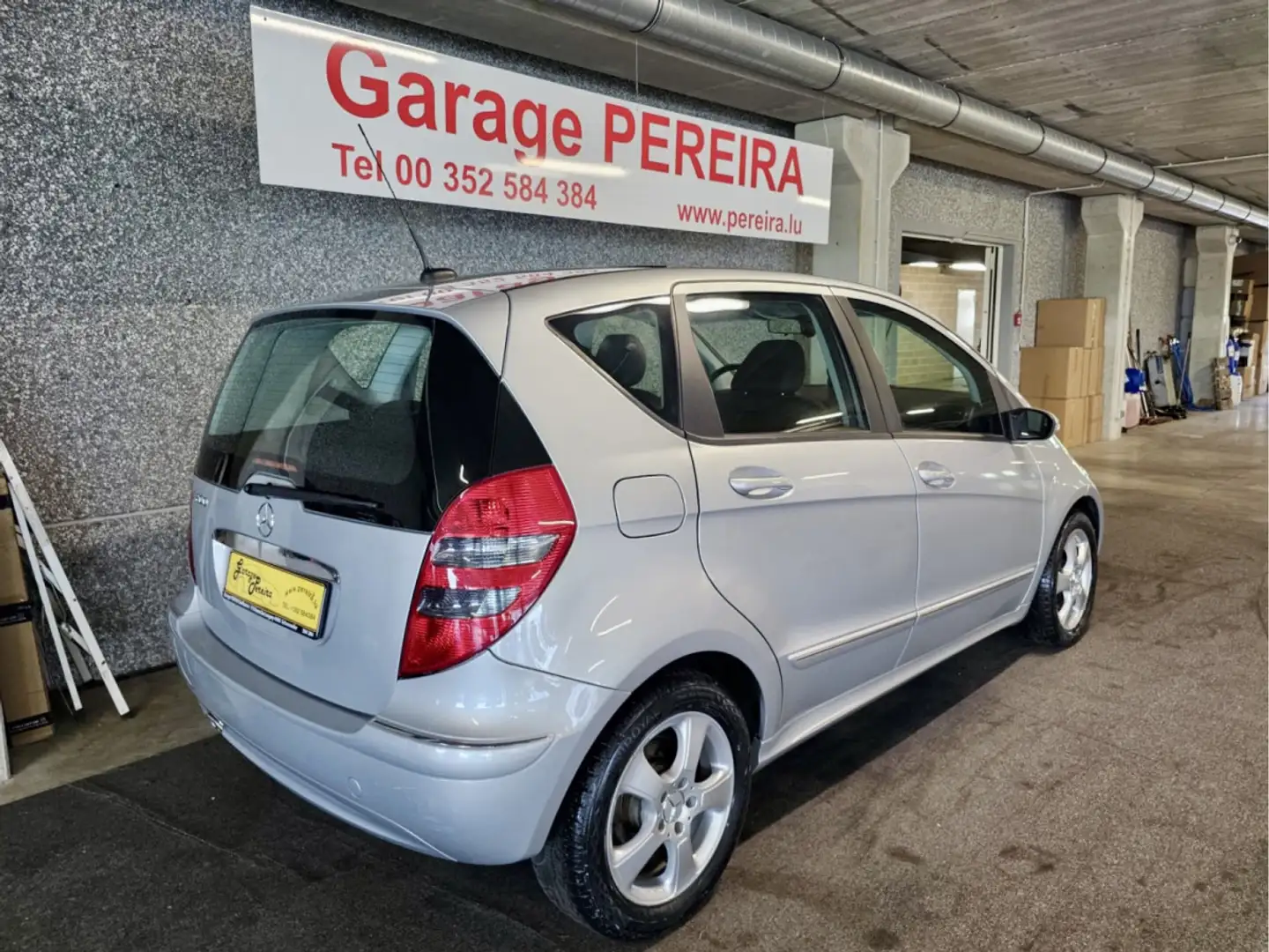 Mercedes-Benz A 200 ELEGANCE AUTO Gris - 2