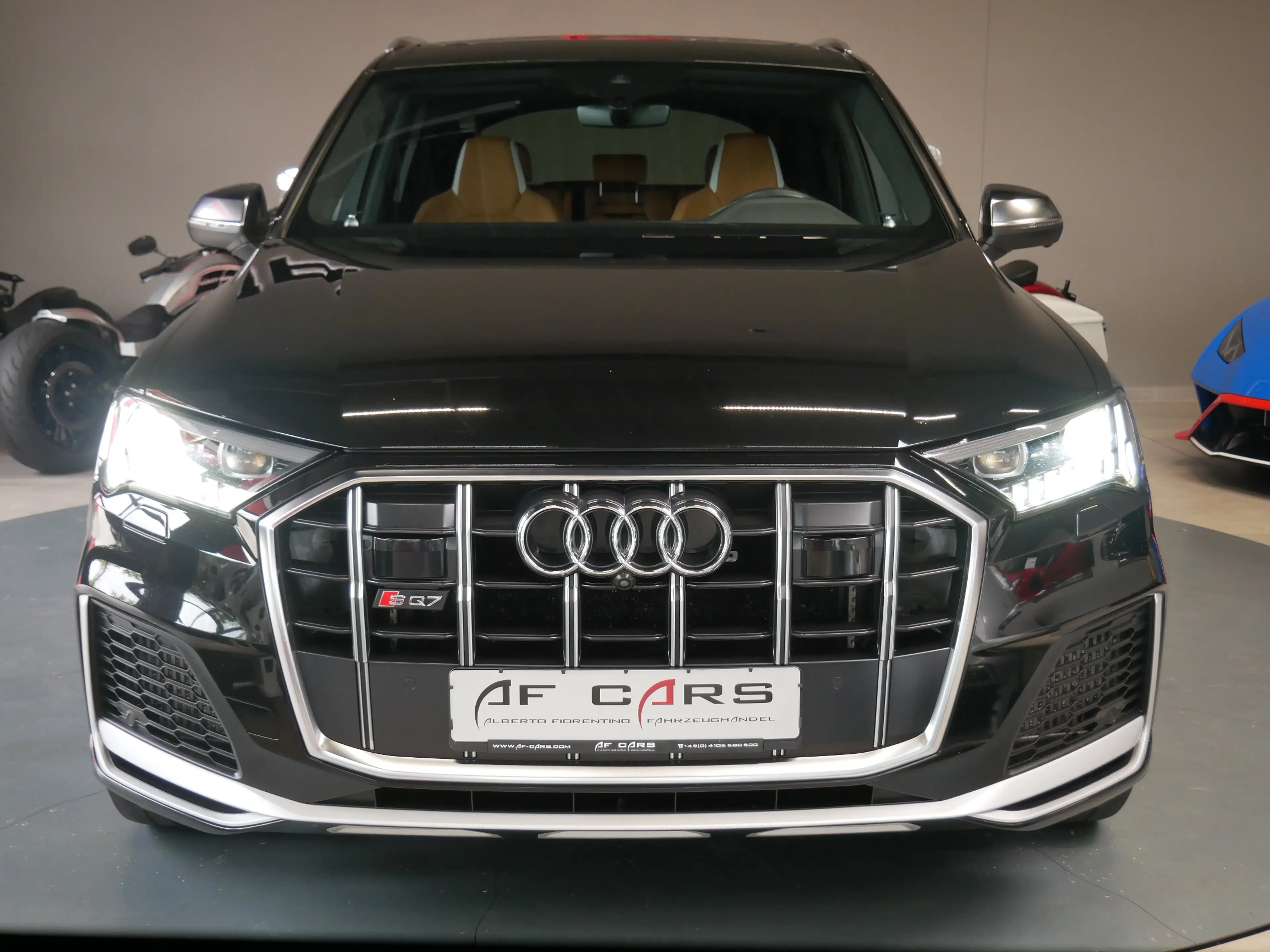 Audi SQ7 4.0 TFSI quattro Exclusive 22 S Line Voll — photo 2