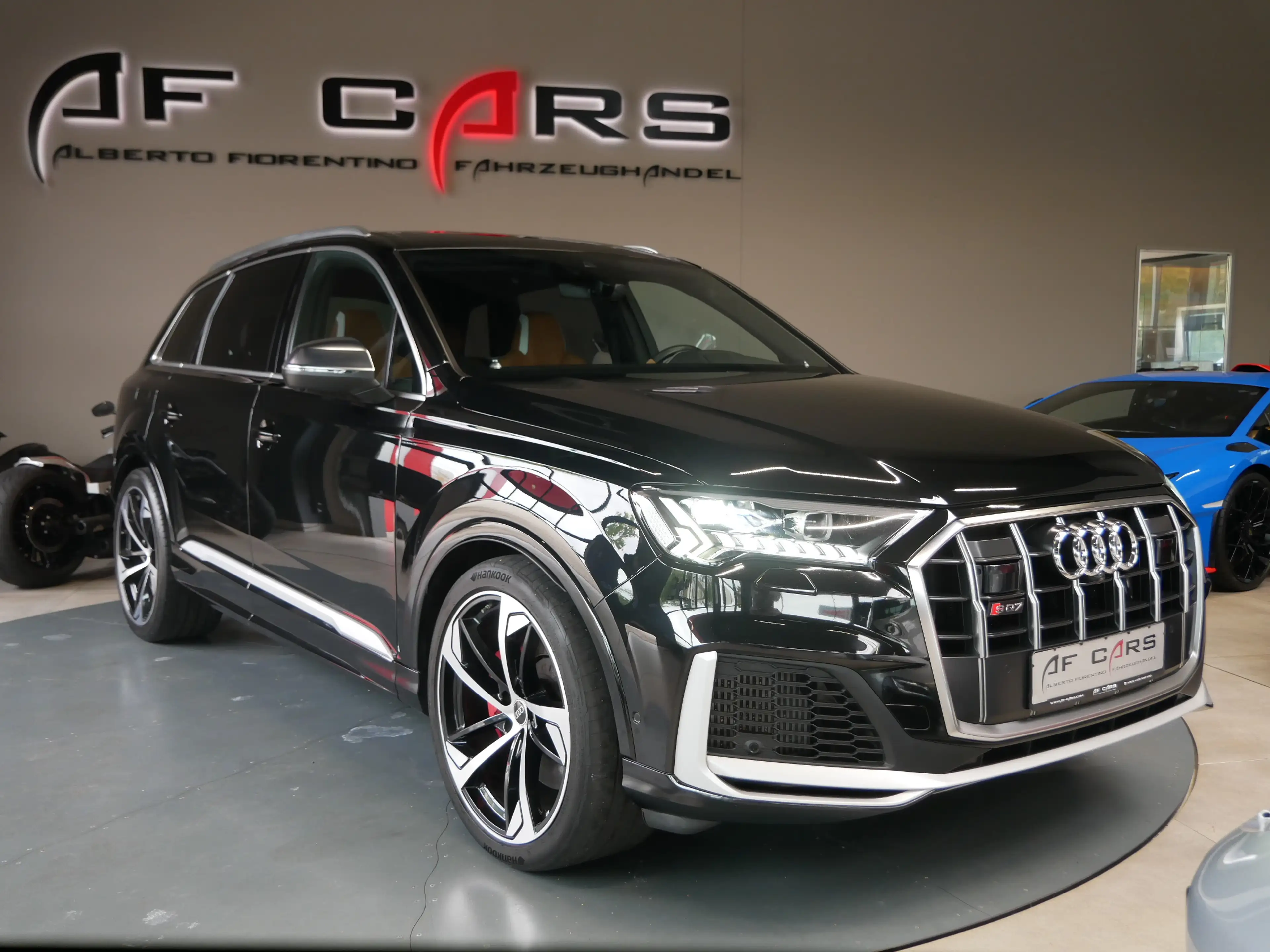 Audi SQ7 4.0 TFSI quattro Exclusive 22 S Line Voll — photo 3