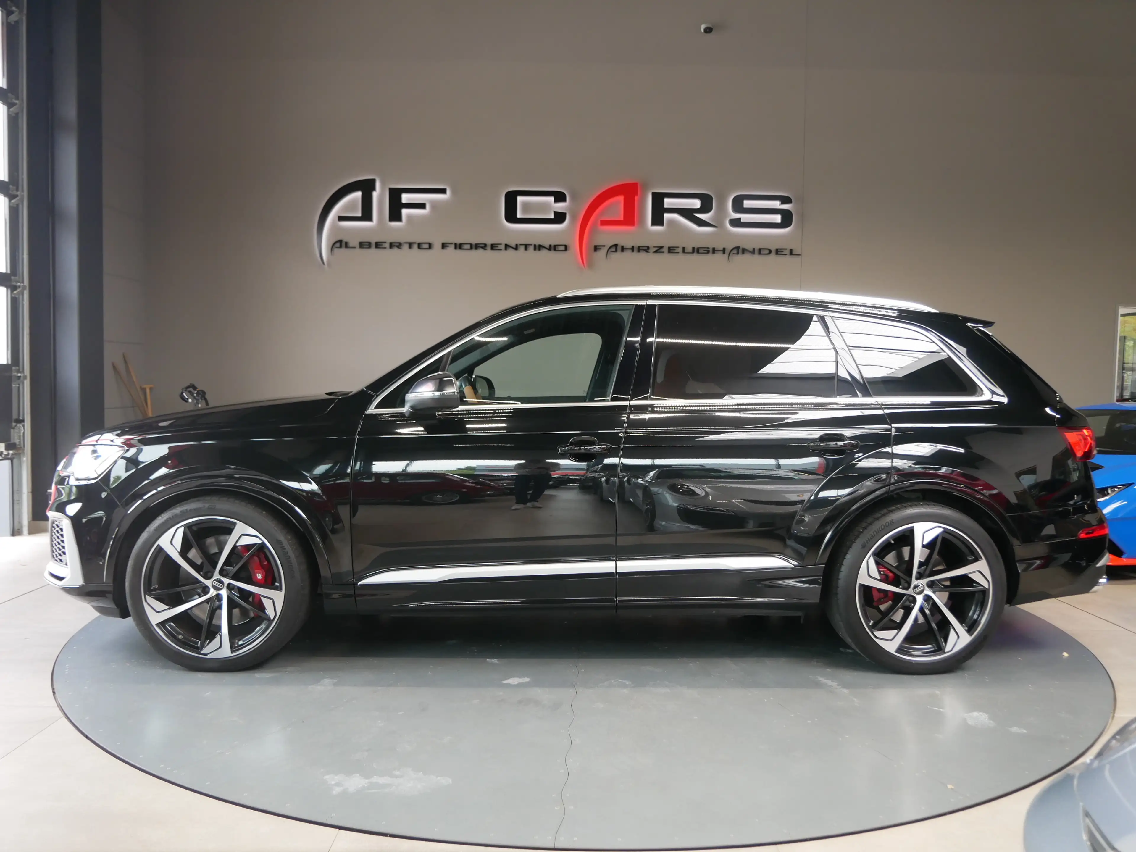 Audi SQ7 4.0 TFSI quattro Exclusive 22 S Line Voll — photo 8