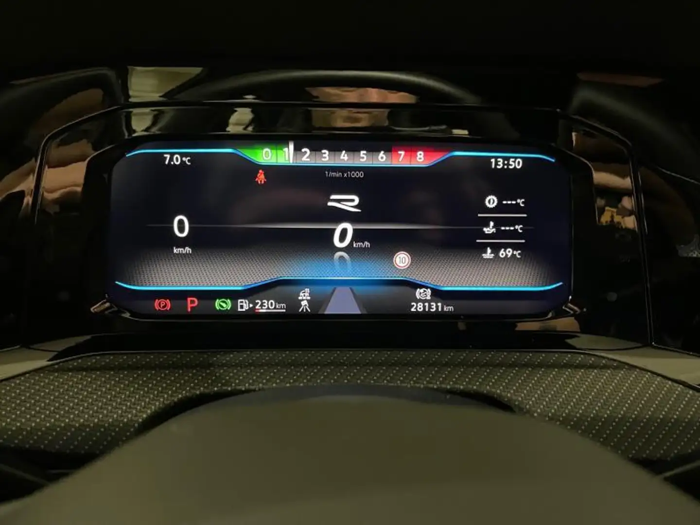 Volkswagen Golf R 2.0 TSI VIII R Audio HARMAN/KARDON Noir - 2