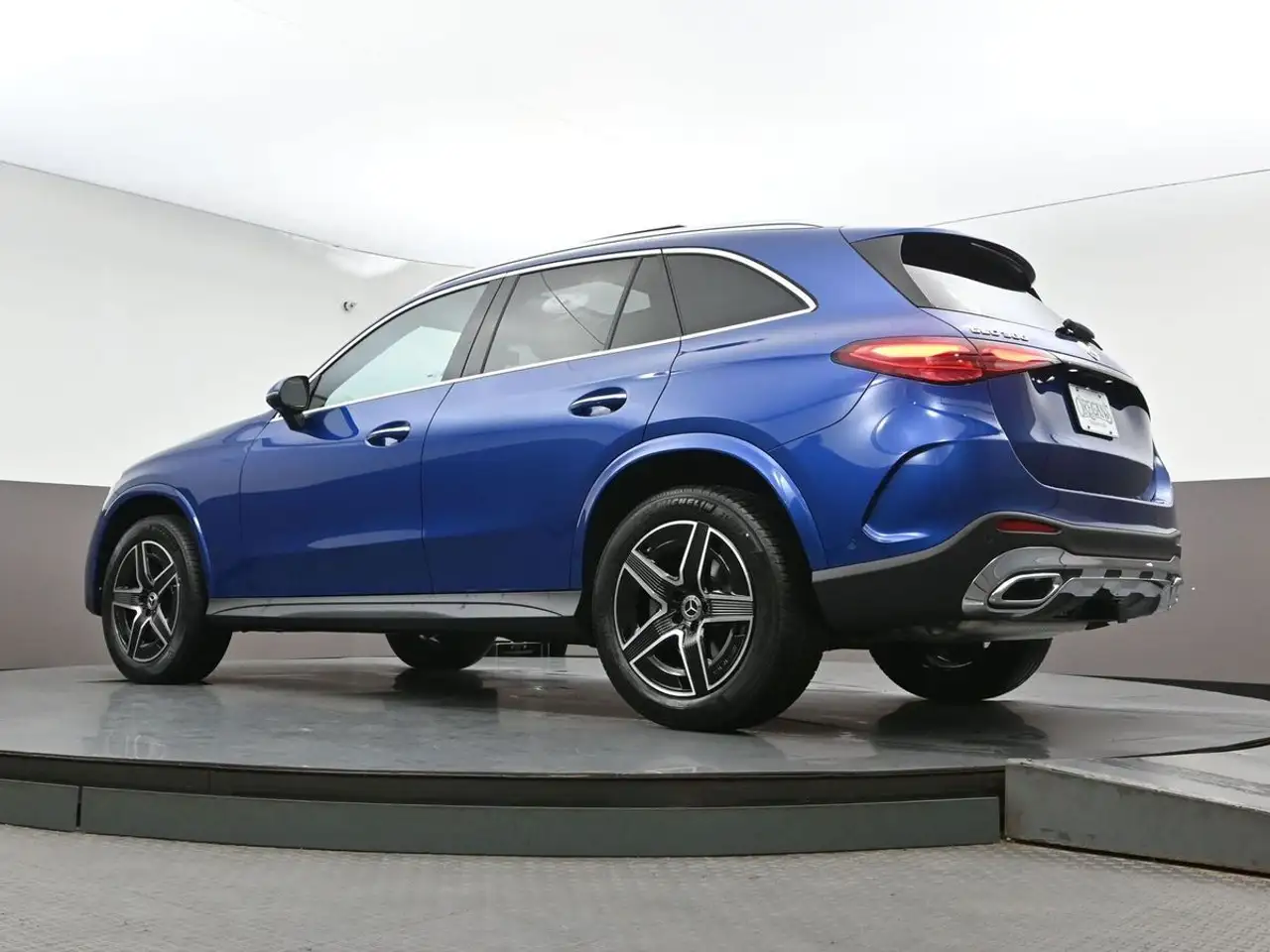 Mercedes-Benz GLC снимка Mercedes-Benz GLC