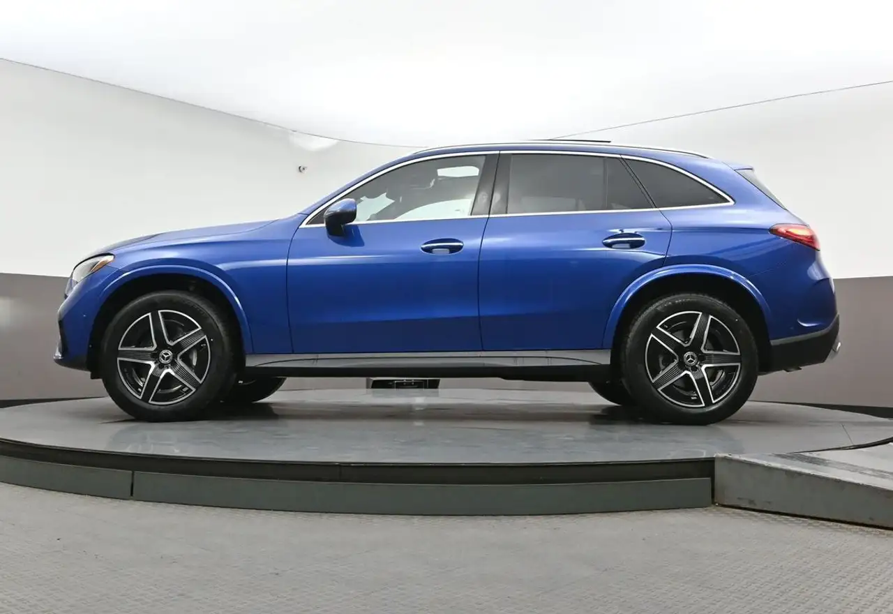 Mercedes-Benz GLC снимка Mercedes-Benz GLC