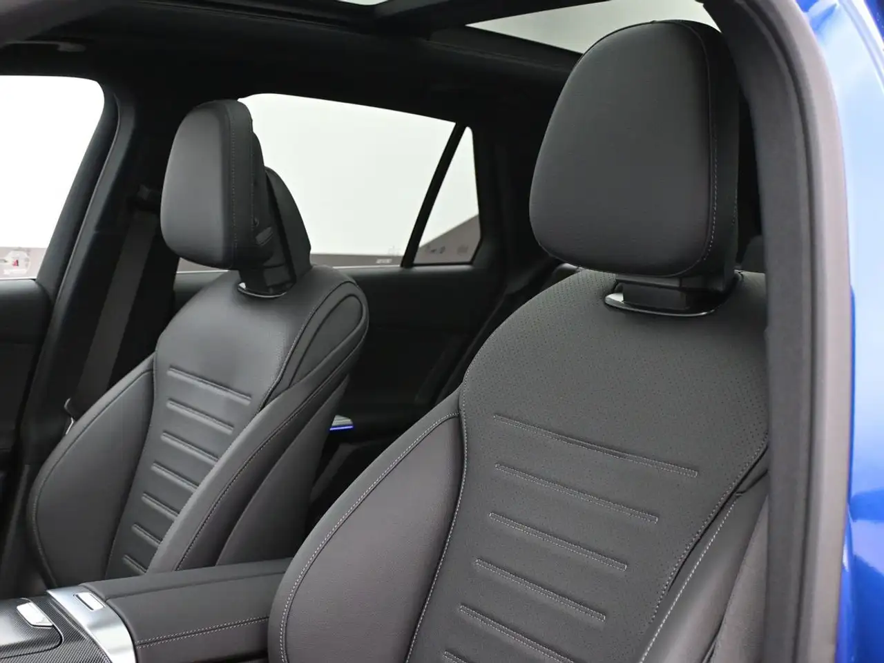 Mercedes-Benz GLC снимка Mercedes-Benz GLC