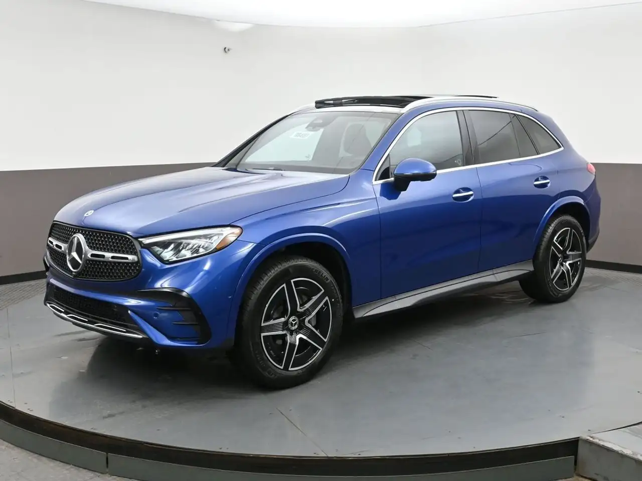 Mercedes-Benz GLC снимка Mercedes-Benz GLC