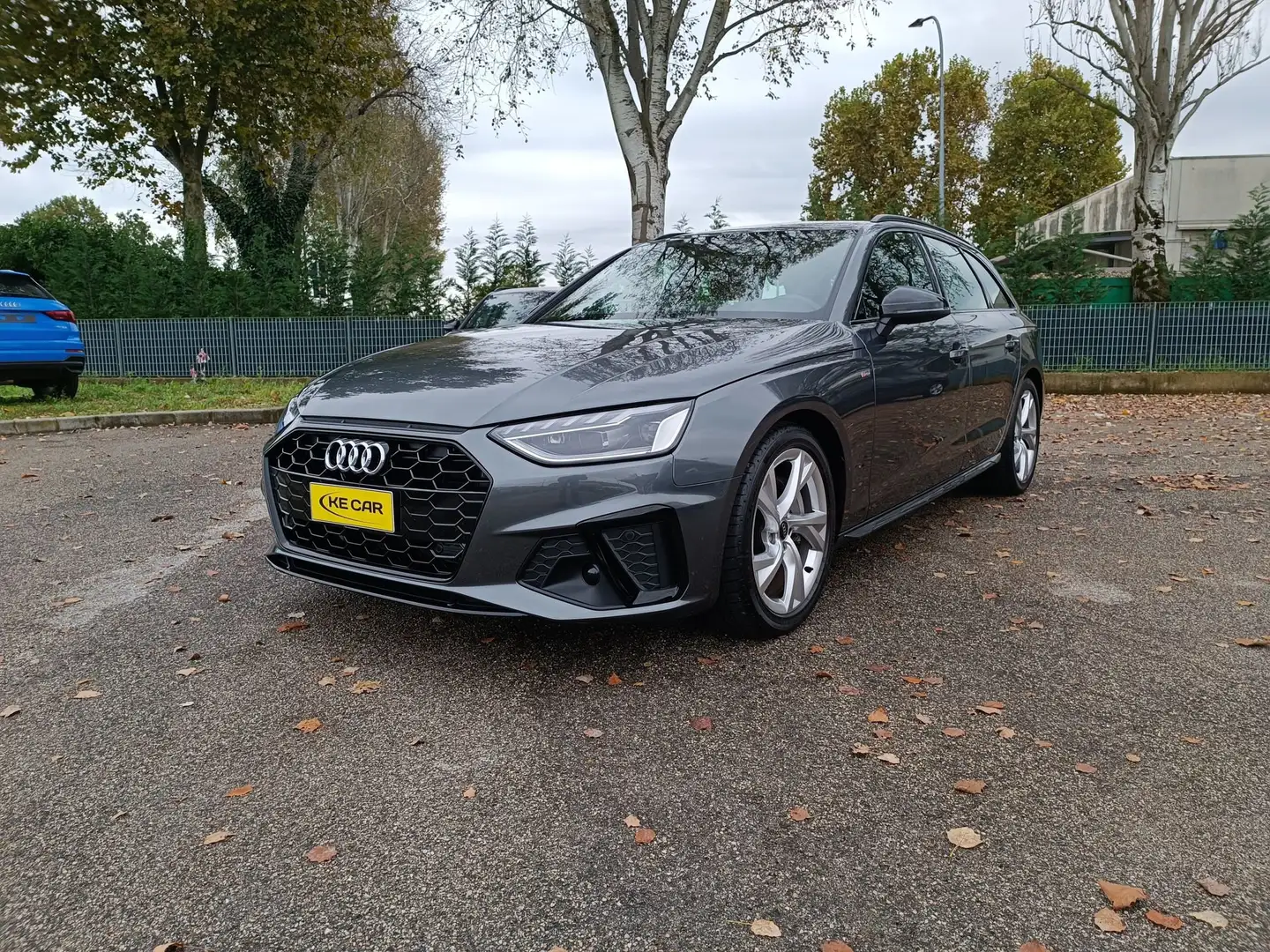Audi A4 Avant 40 TDI S tronic S line edition Grigio - 1