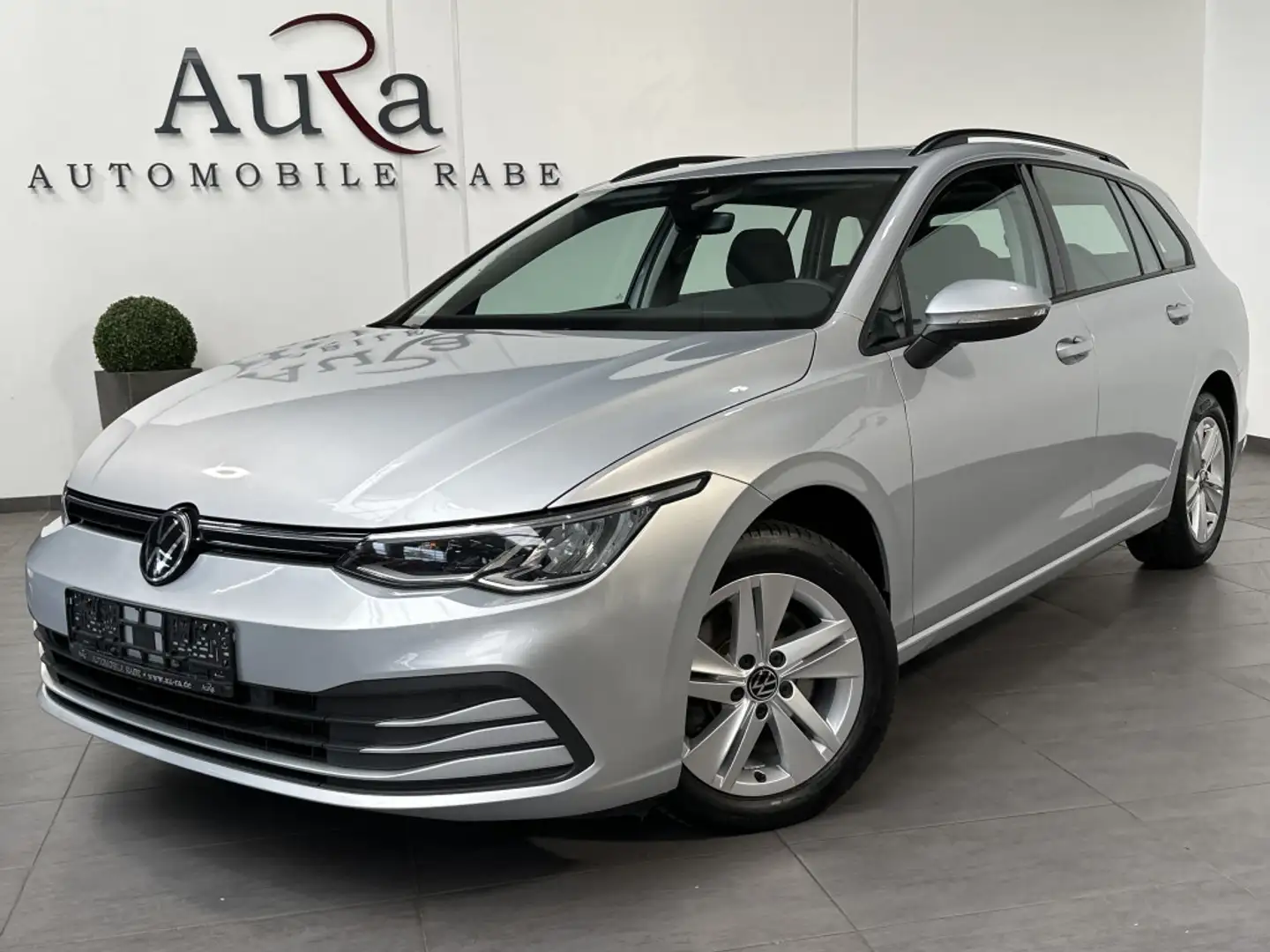 Volkswagen Golf Variant 2.0 TDI DSG Life NAV+LED+AHK+PANORAMA Argintiu - 2