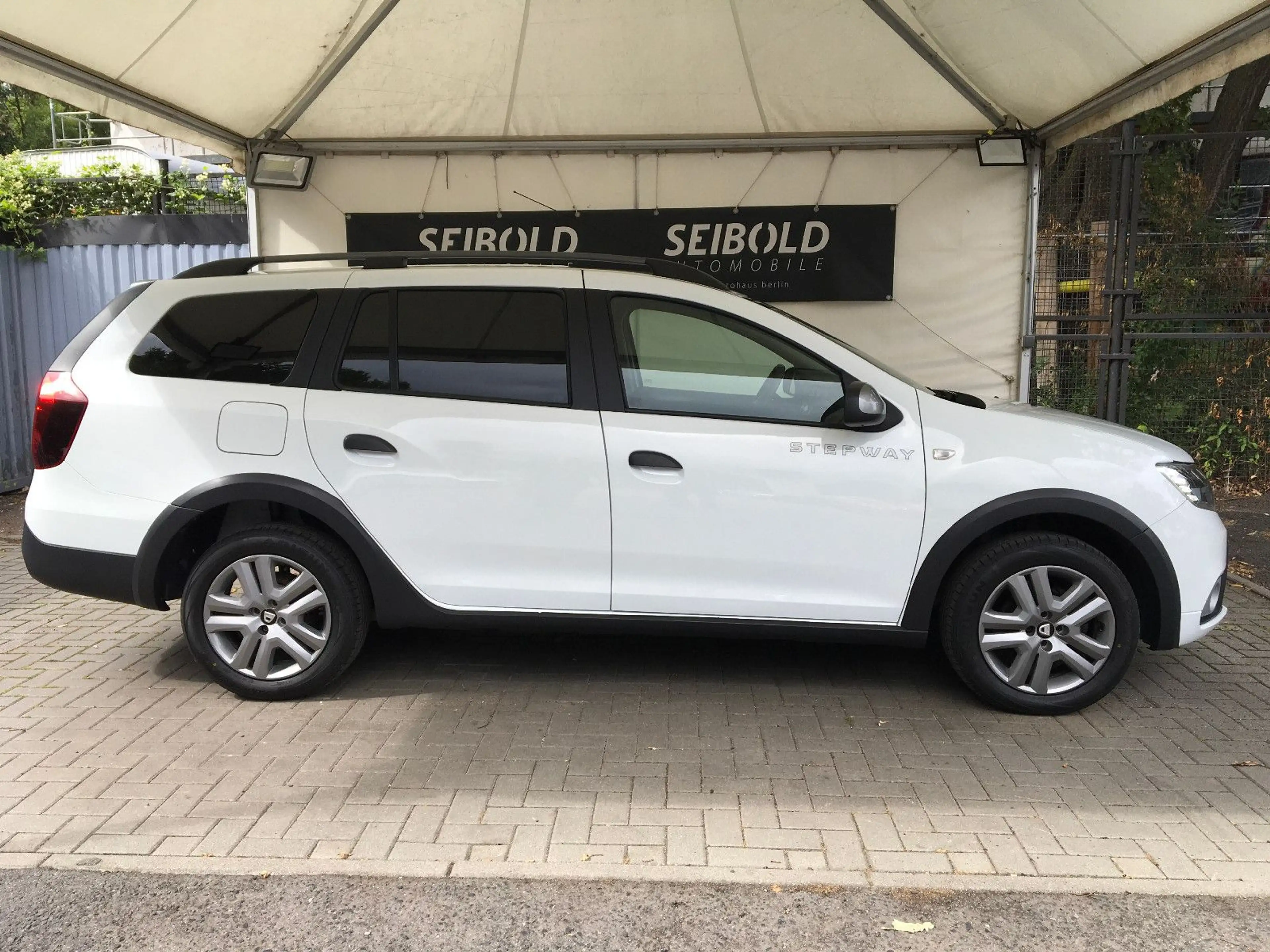 Dacia Logan MCV II Kombi Stepway/Navi/Klima/Temp/Kam — photo 4