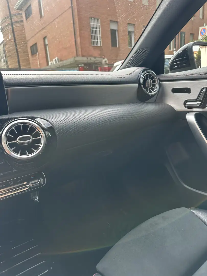 Mercedes-Benz CLA 180 d 7G-DCT AMG Line - 2