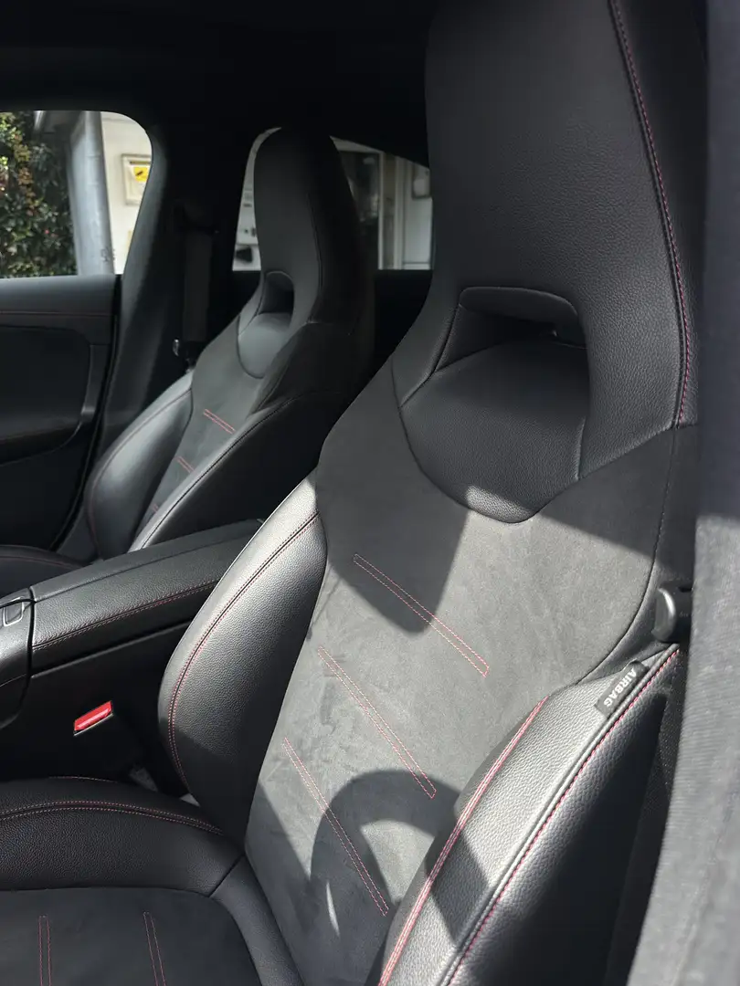 Mercedes-Benz CLA 180 d 7G-DCT AMG Line - 1