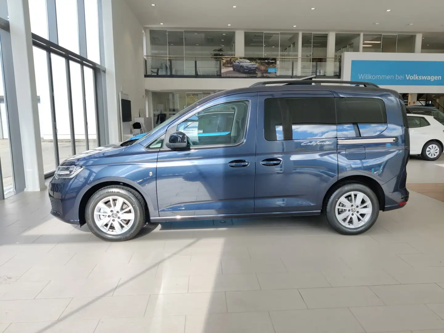 Volkswagen Caddy California 2.0 TDI DSG LED, ACC, Navi, R. Kamera Blau - 2