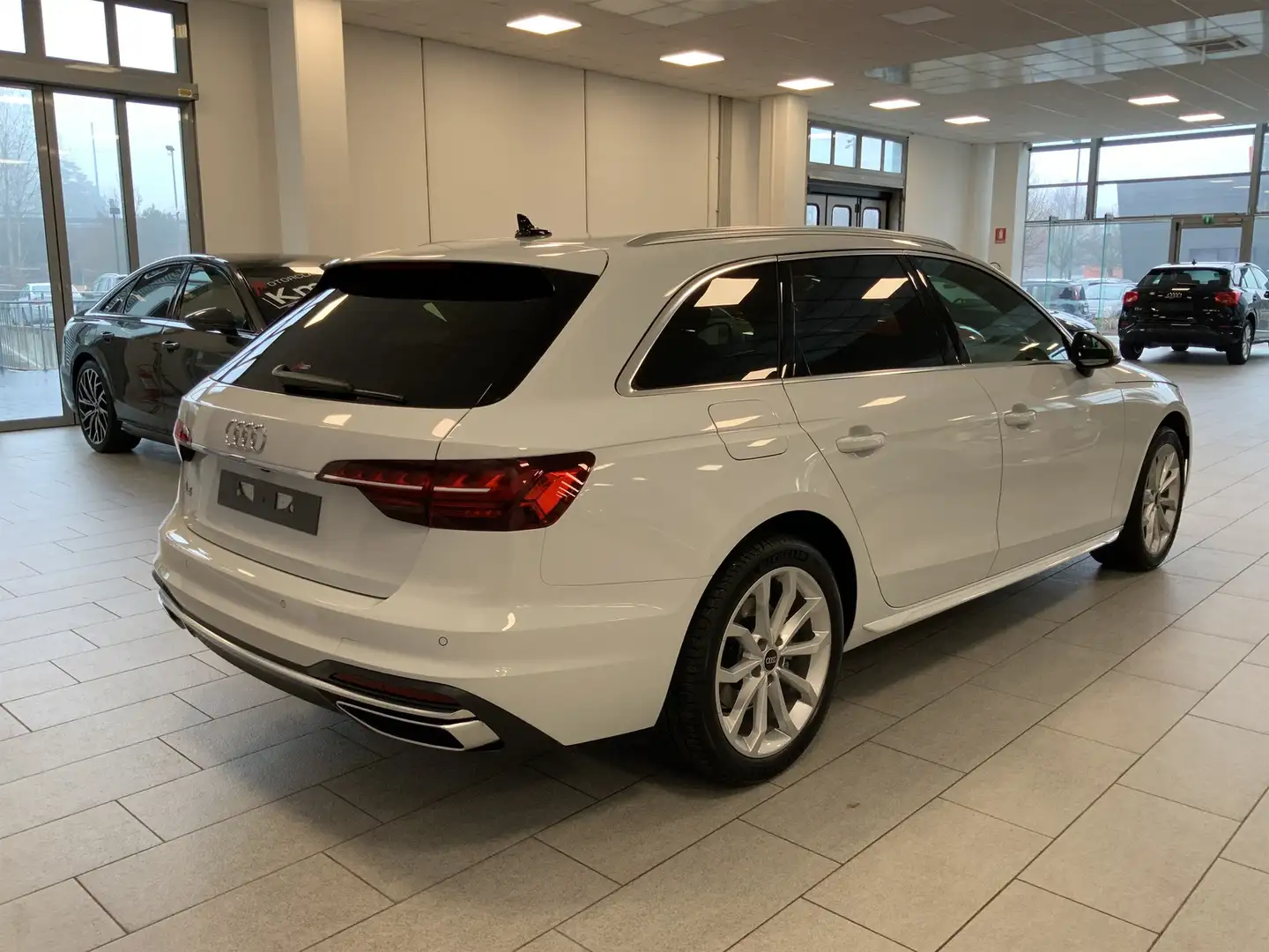 Audi A4 avant 30 2.0 tdi mhev 136cv business advanced s tr Bianco - 2