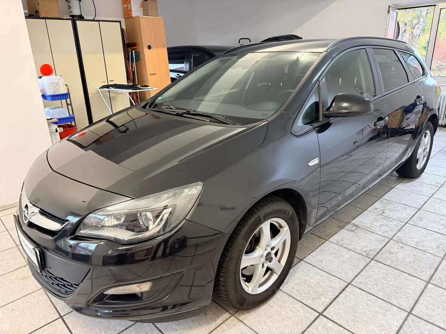 Opel Astra J Sports Tourer Style Noir - 1