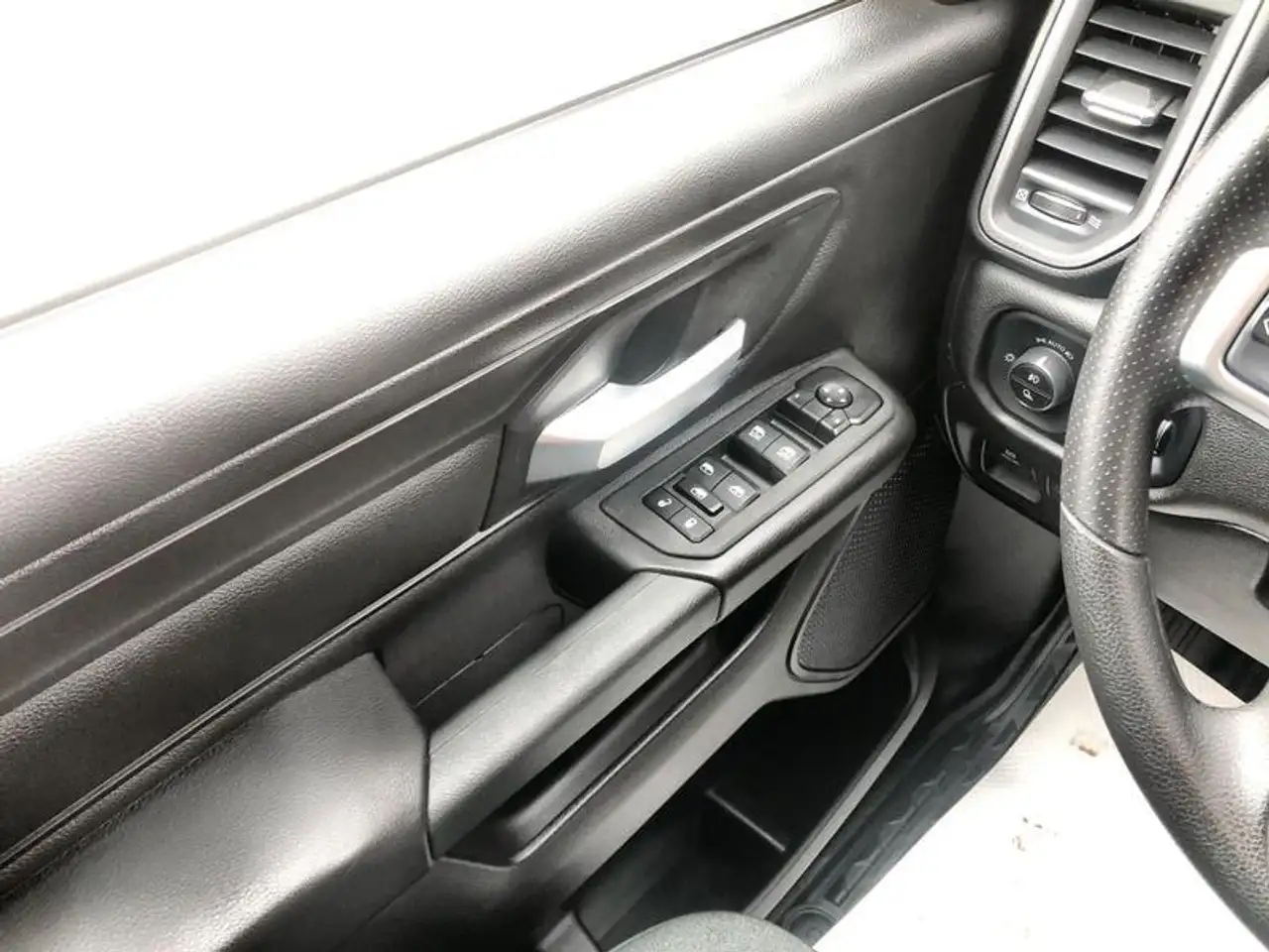 RAM 1500 photo RAM 1500