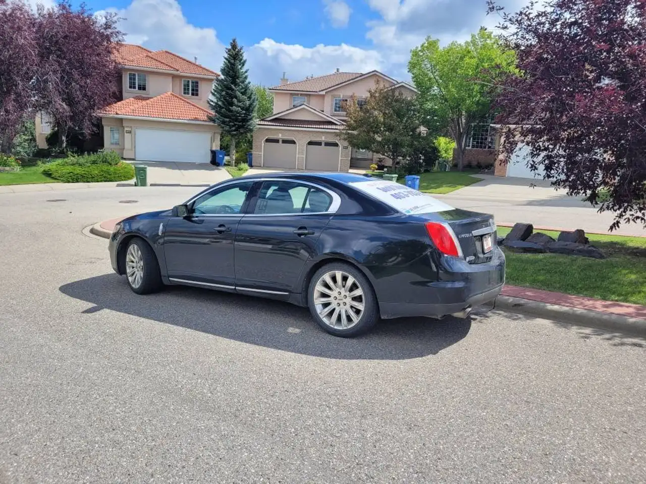 Lincoln MKS снимка Lincoln MKS